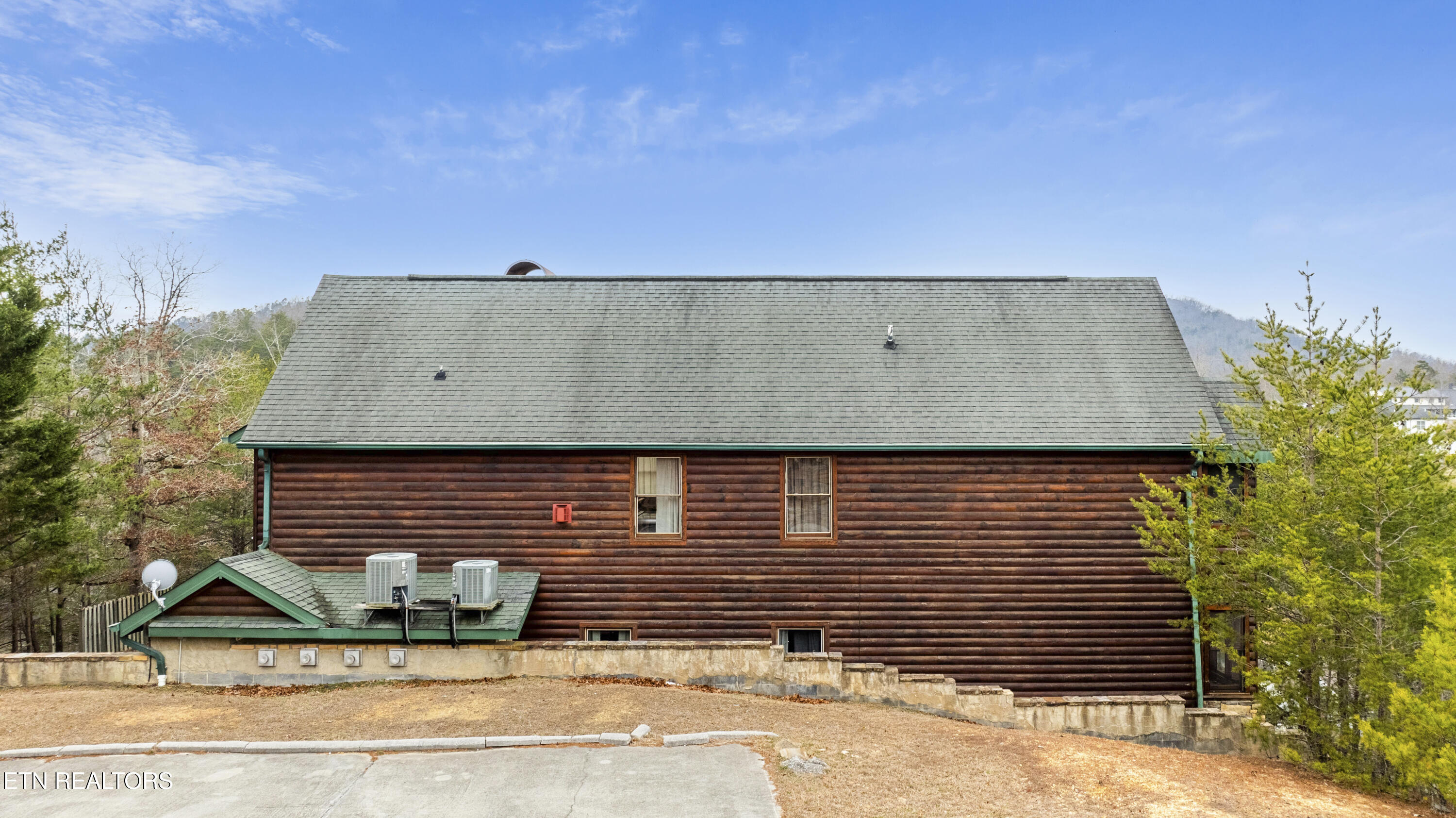 2818 Seth Road Pigeon Forge TN 37863