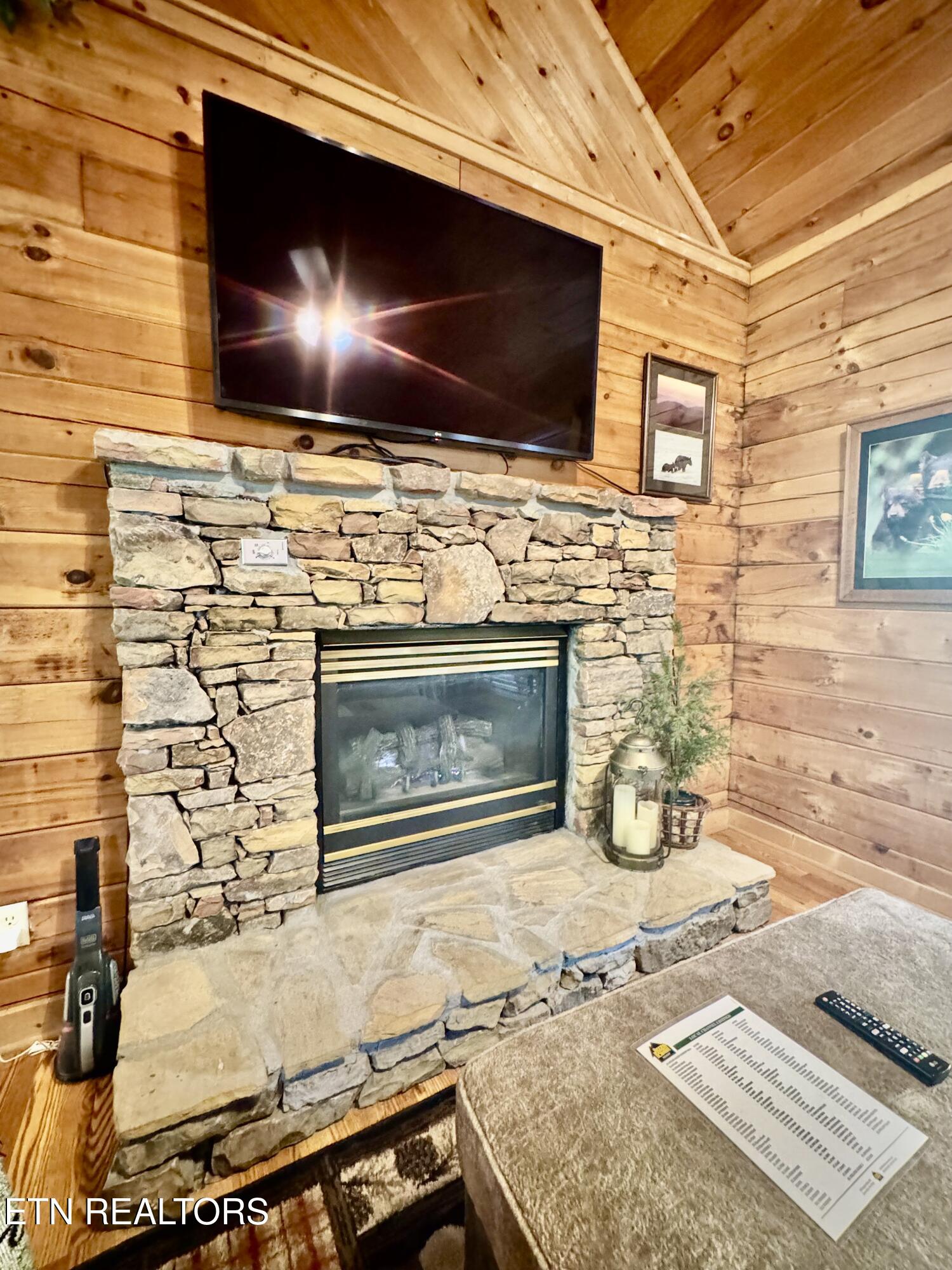 856 Bear Run Way Sevierville TN 37862