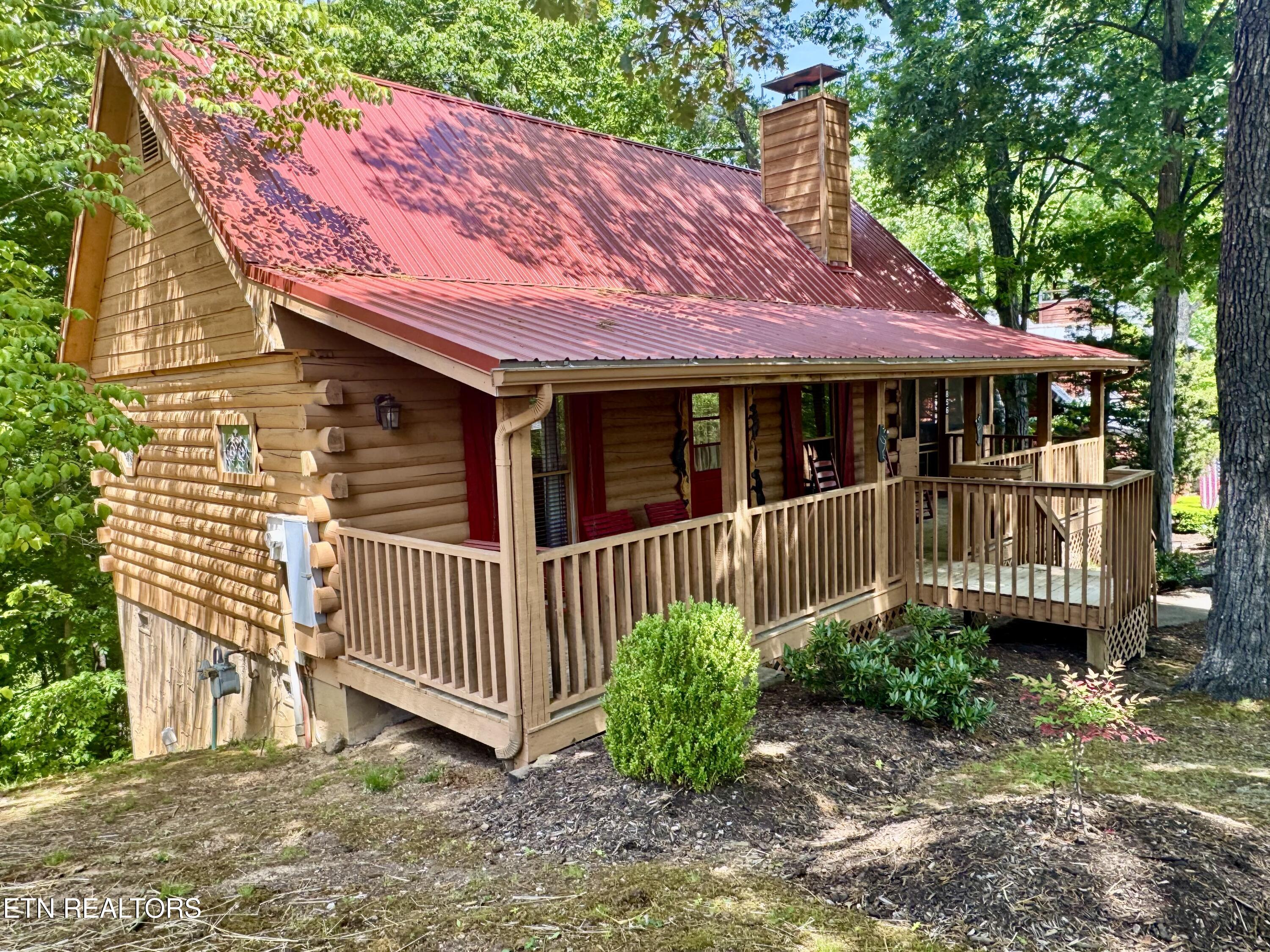856 Bear Run Way Sevierville TN 37862