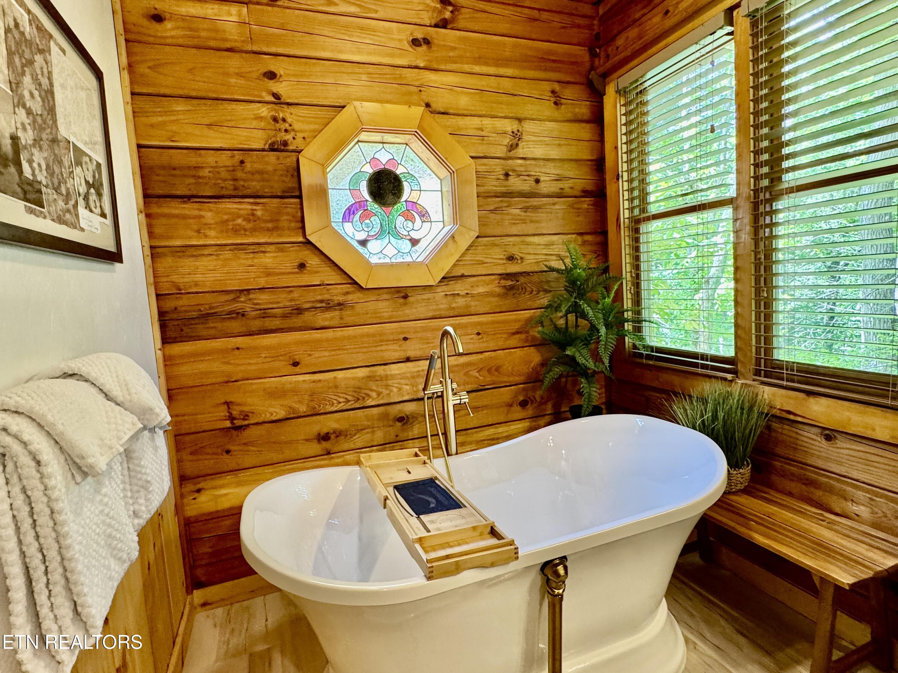 856 Bear Run Way Sevierville TN 37862