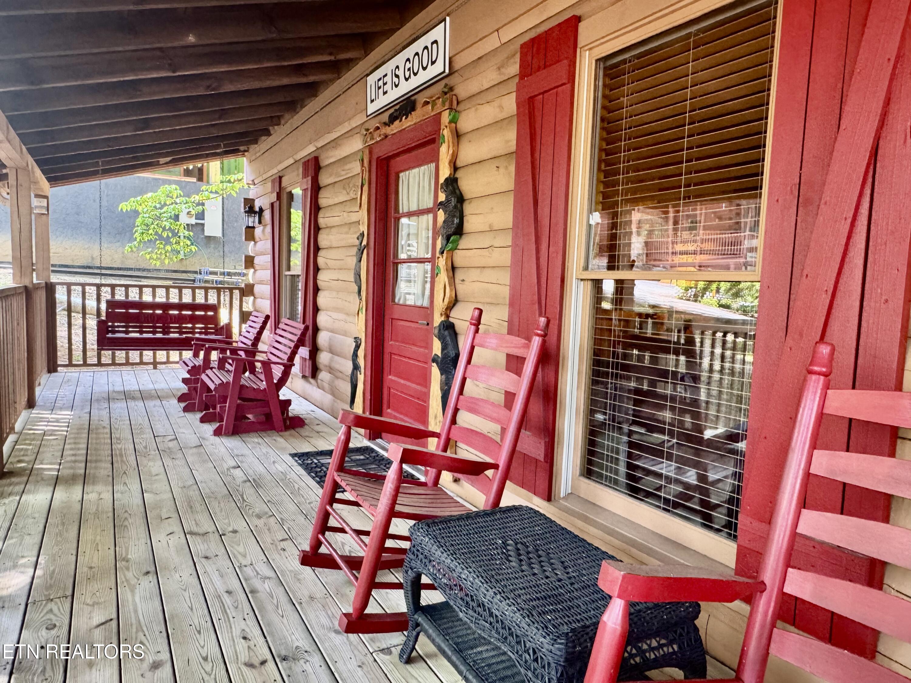 856 Bear Run Way Sevierville TN 37862