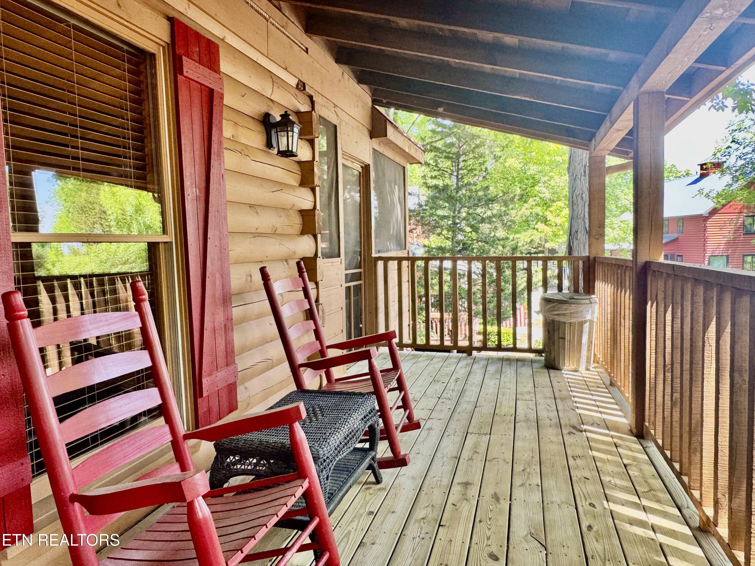856 Bear Run Way Sevierville TN 37862