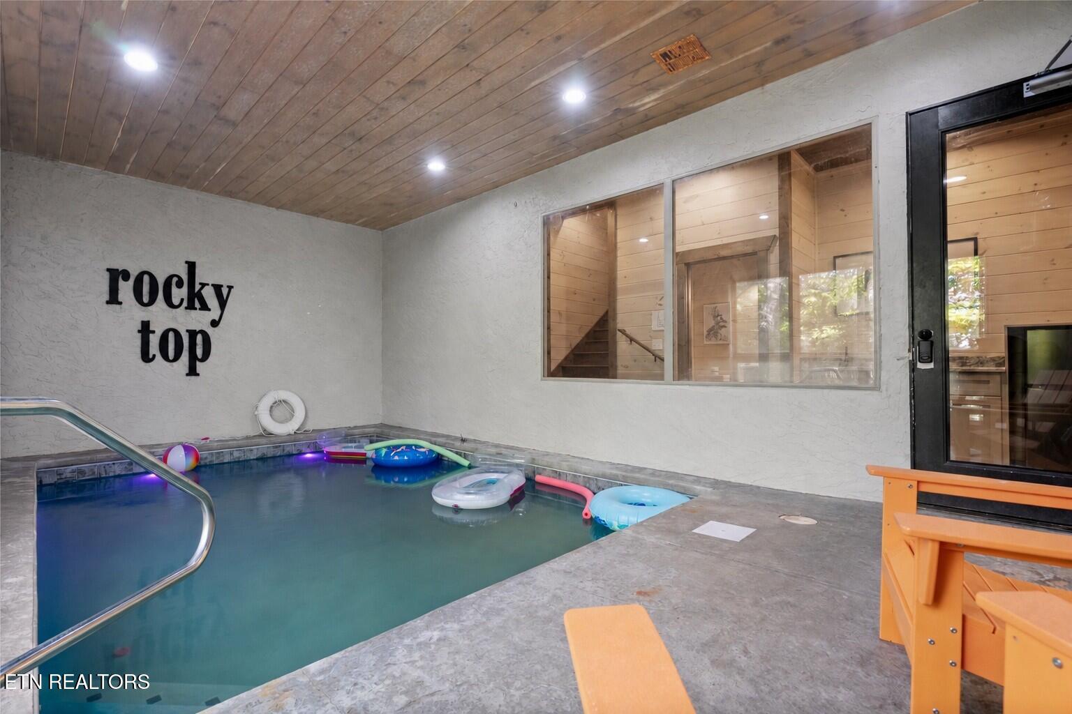 3504 Sand Ridge Way Pigeon Forge TN 37863