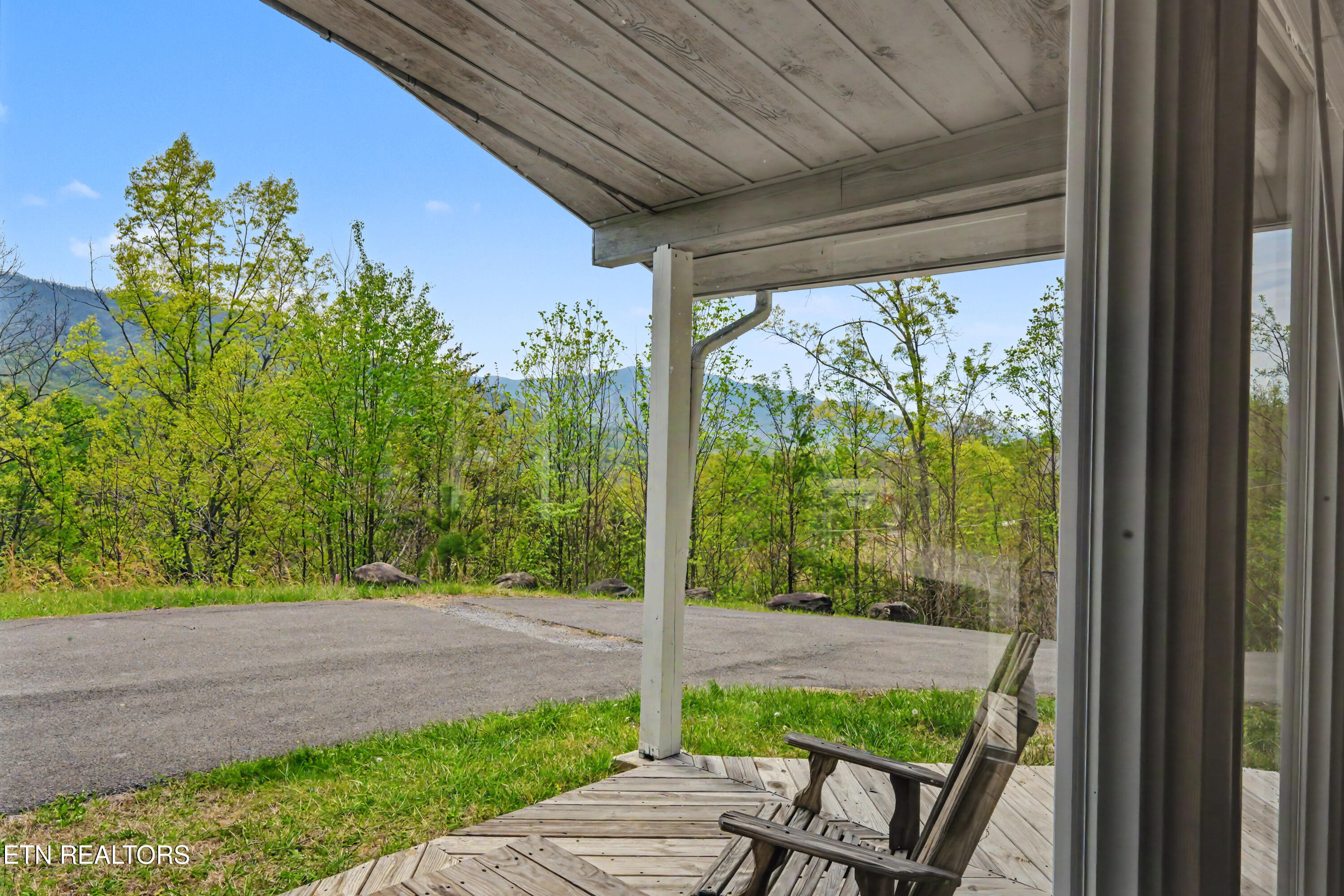 1030 Fox Tail Trail Gatlinburg TN 37738