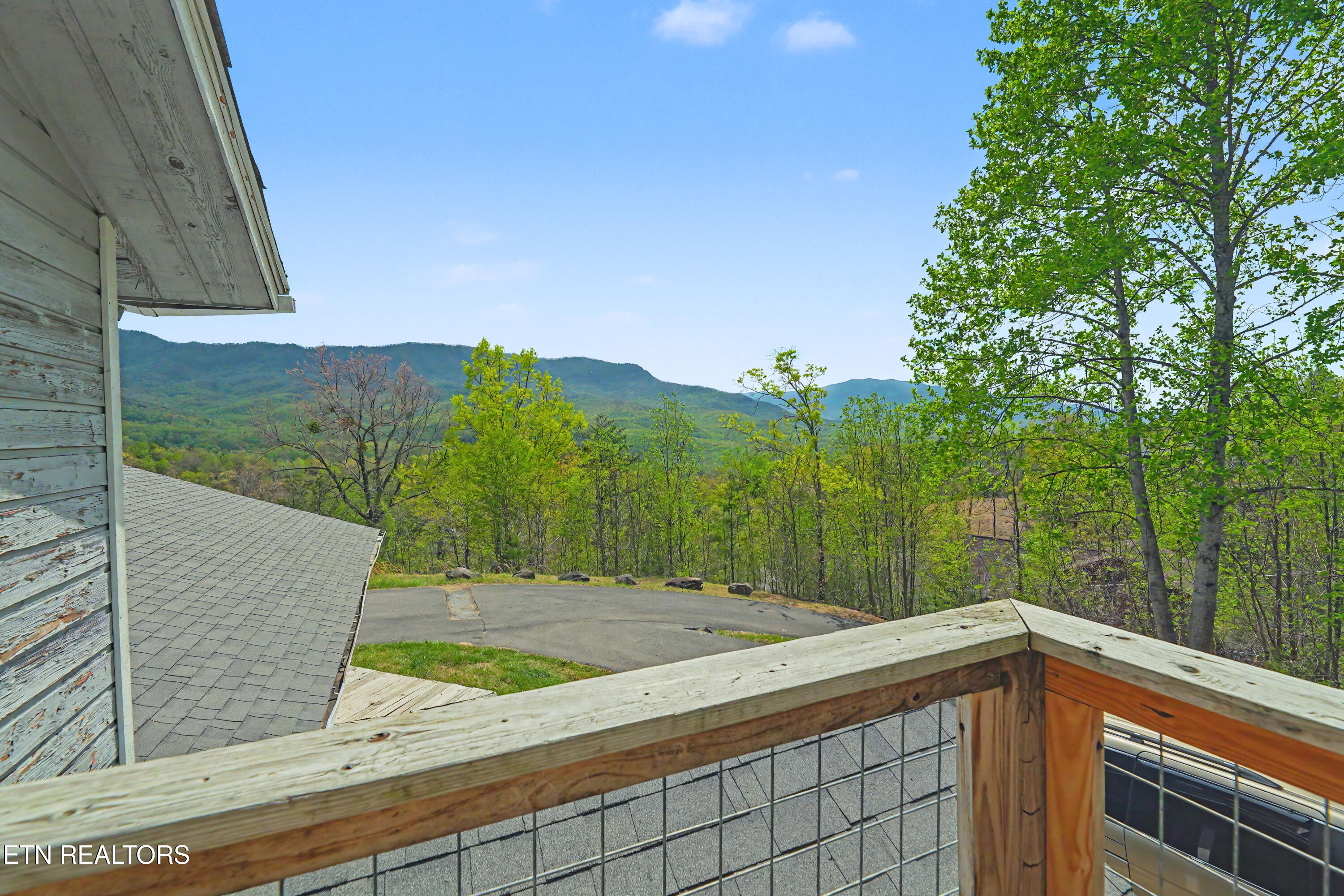 1030 Fox Tail Trail Gatlinburg TN 37738