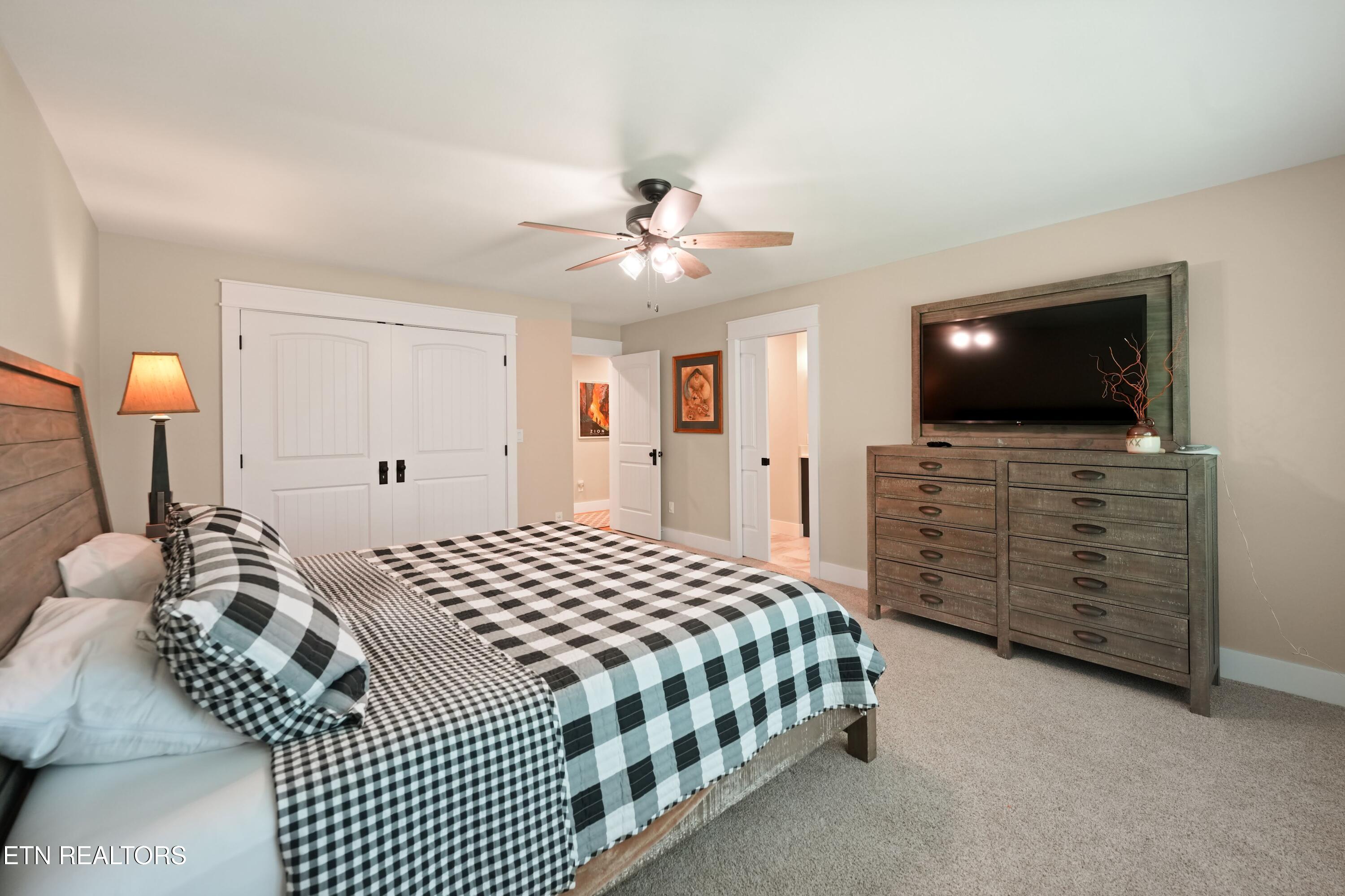 16 Milnor Circle Crossville TN 38558