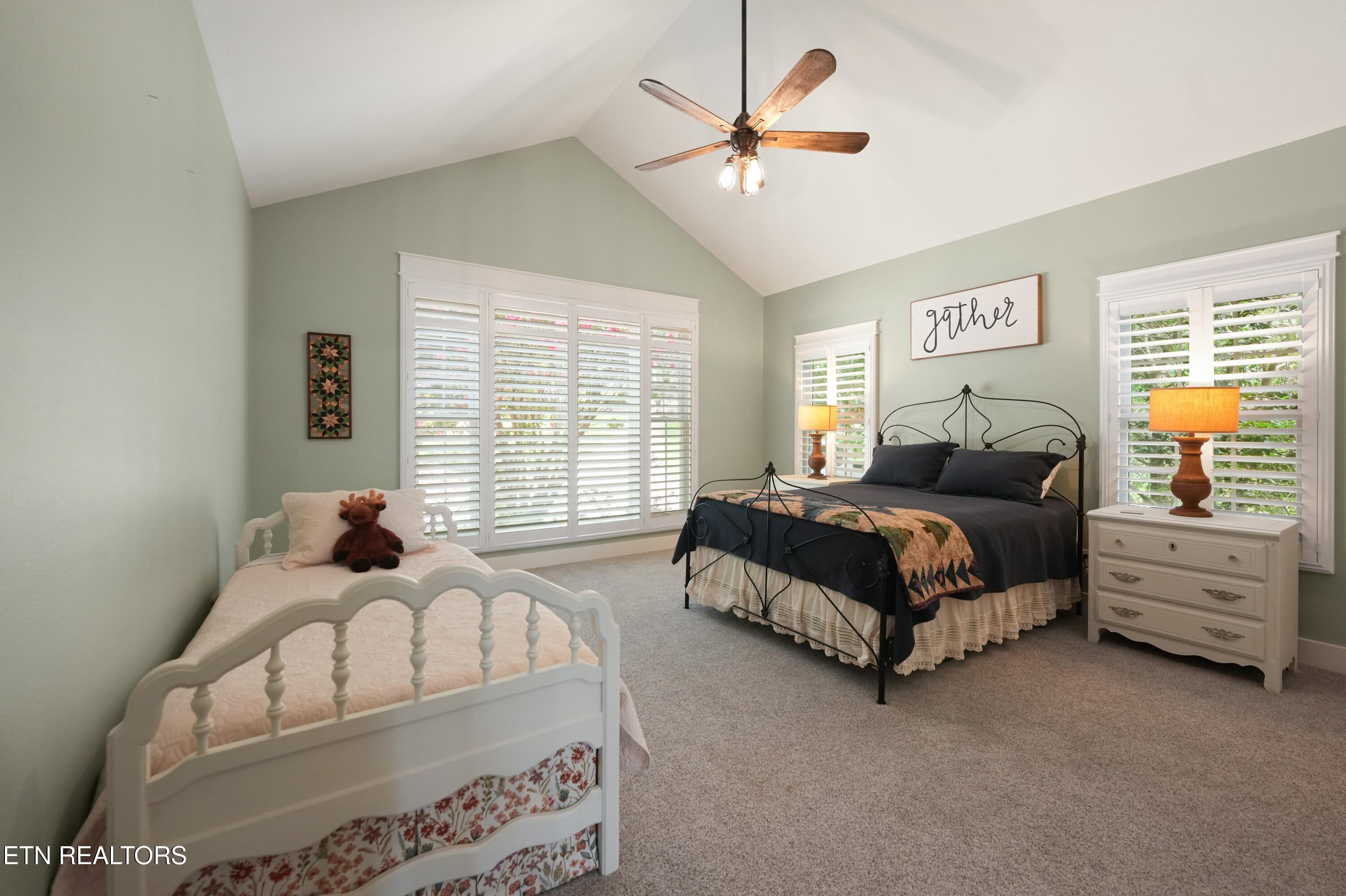 16 Milnor Circle Crossville TN 38558