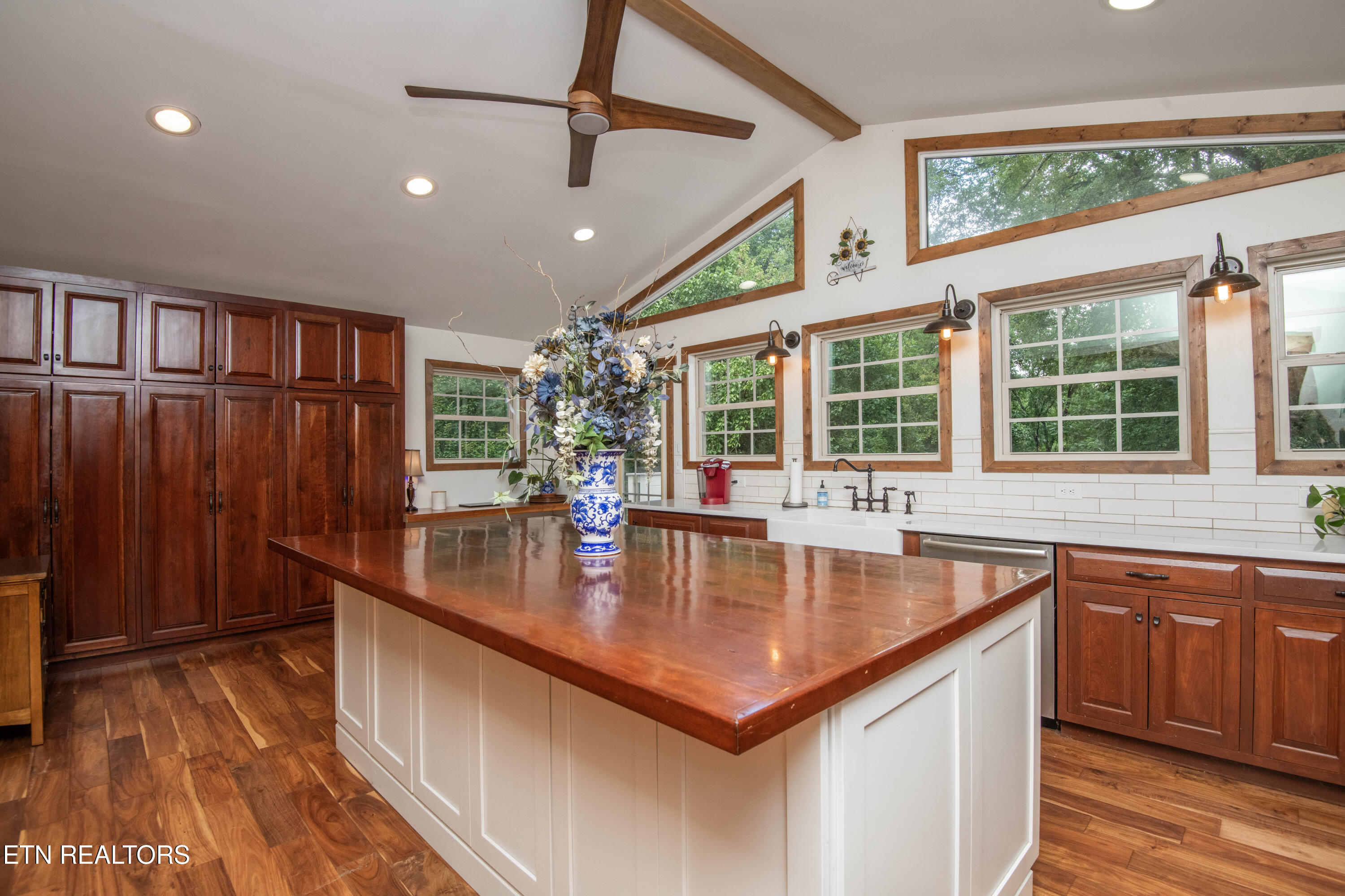 1932 Duncan Road Knoxville TN 37919