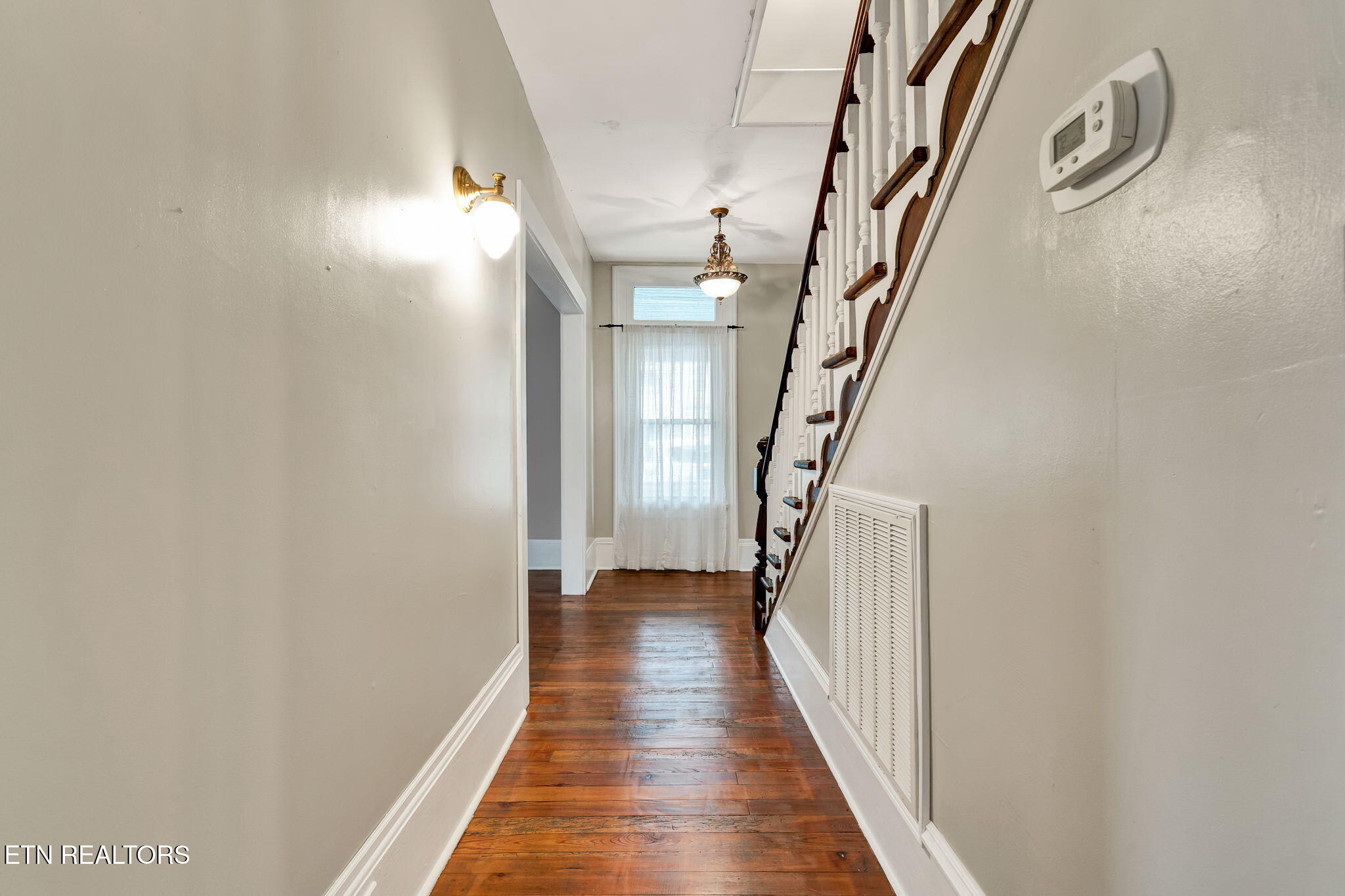 214 Mccaslin Avenue Sweetwater TN 37874