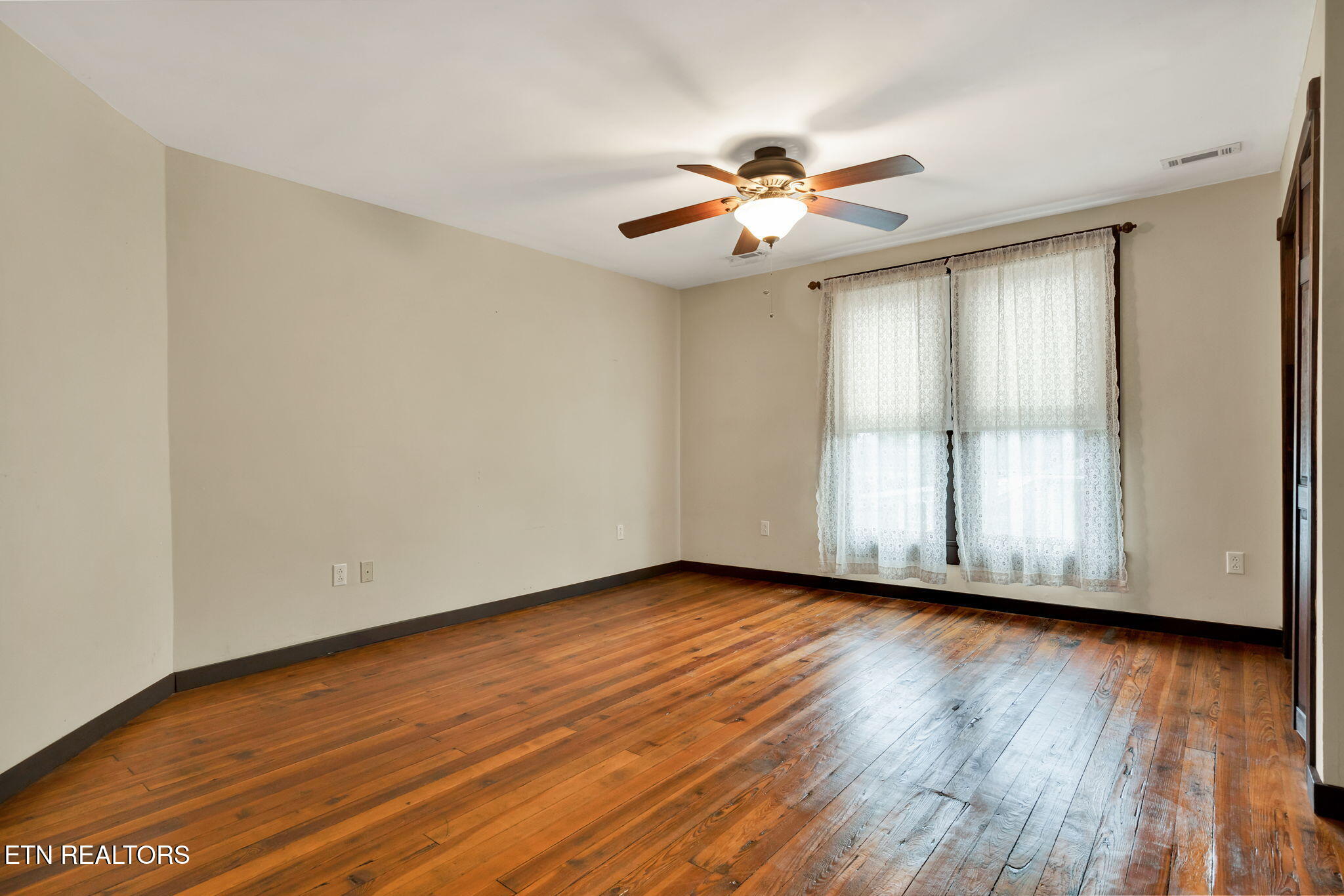 214 Mccaslin Avenue Sweetwater TN 37874