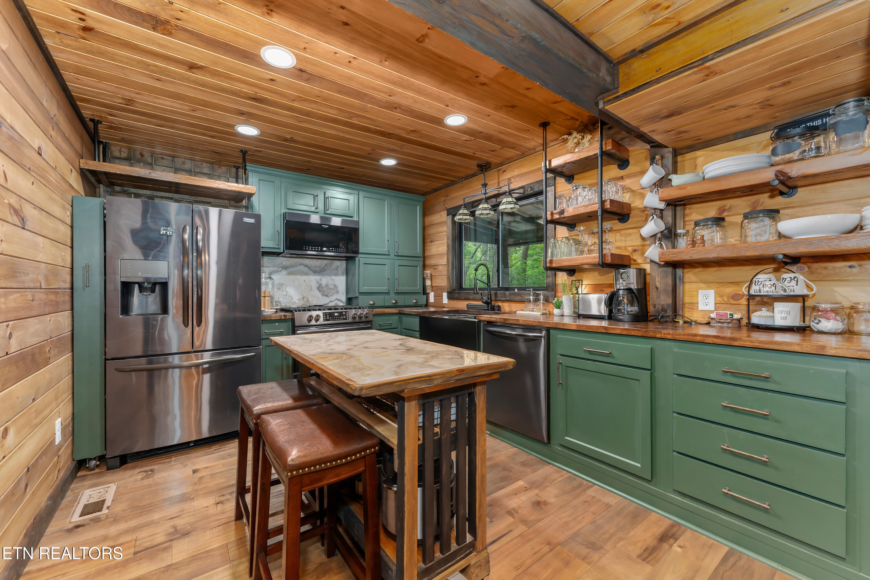 2379 Headrick Lead Sevierville TN 37862