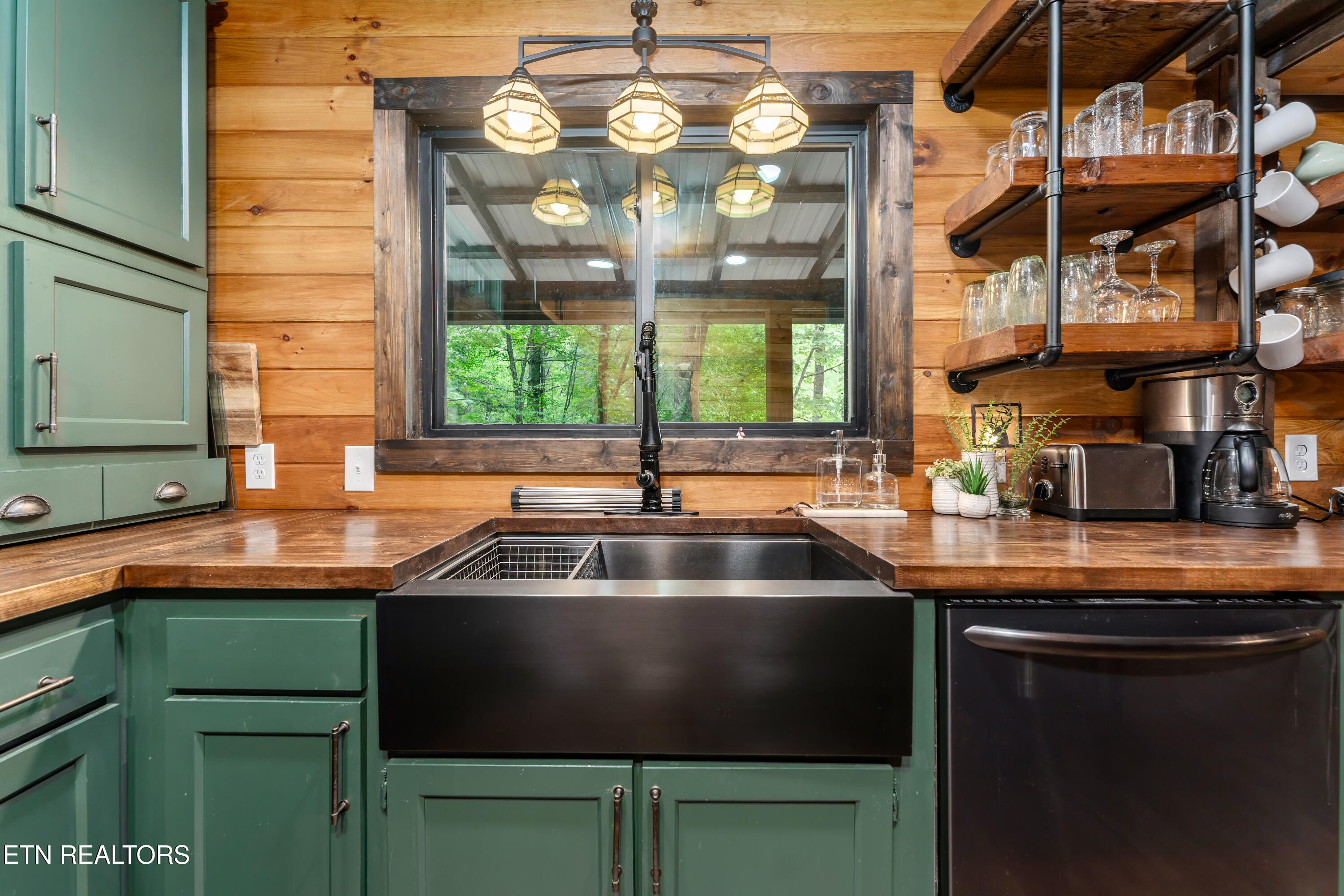 2379 Headrick Lead Sevierville TN 37862
