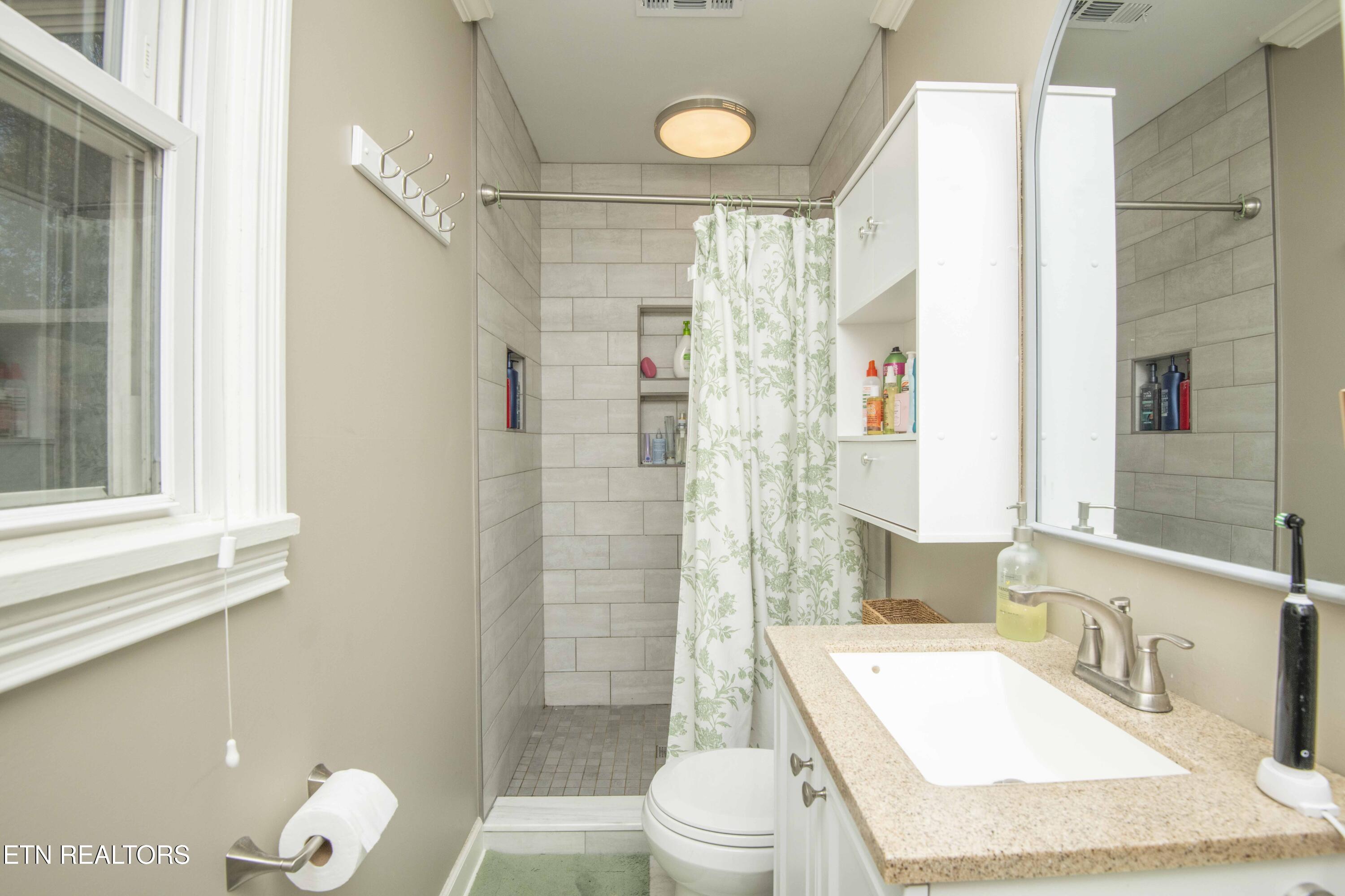 607 Victor Drive Knoxville TN 37912