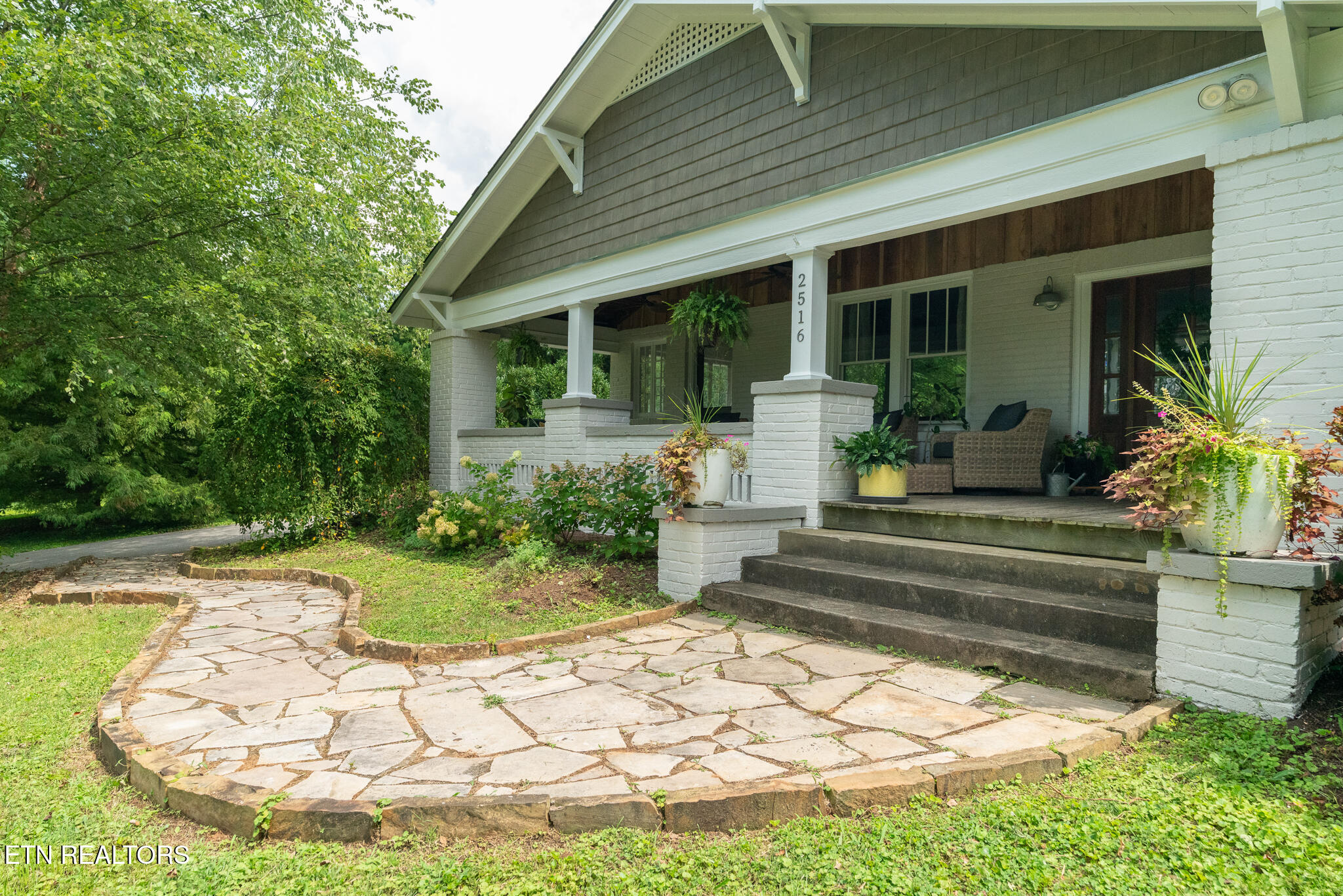2516 Maple Drive Knoxville TN 37918