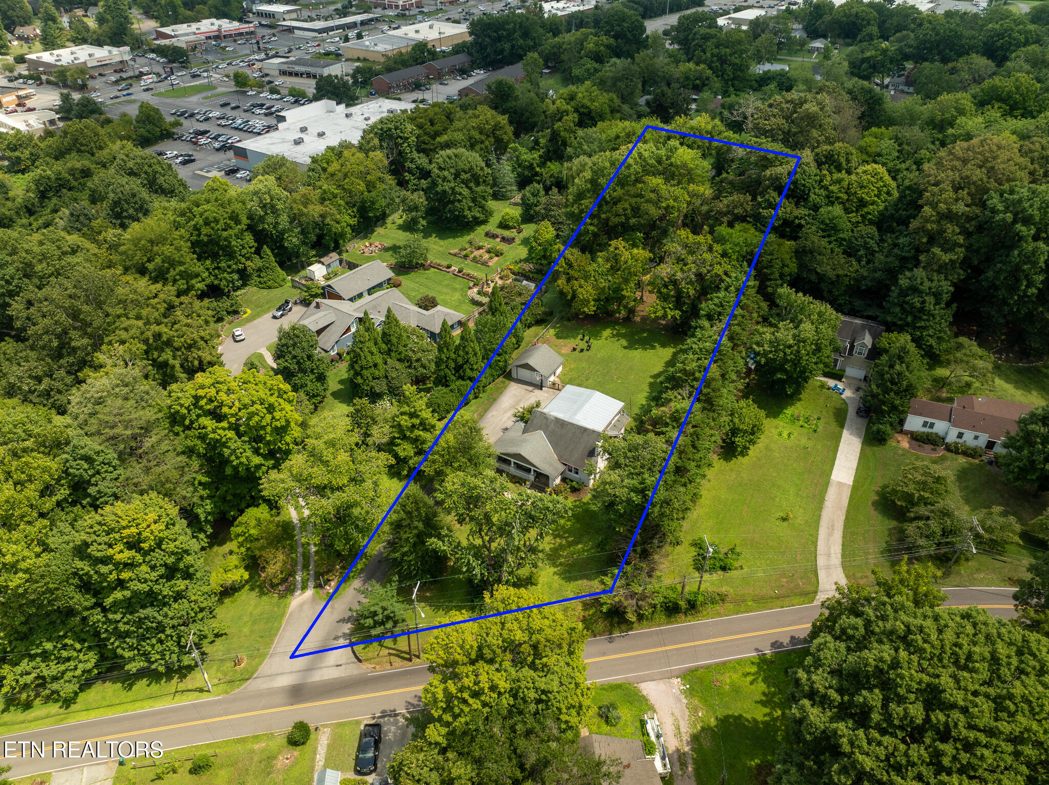2516 Maple Drive Knoxville TN 37918