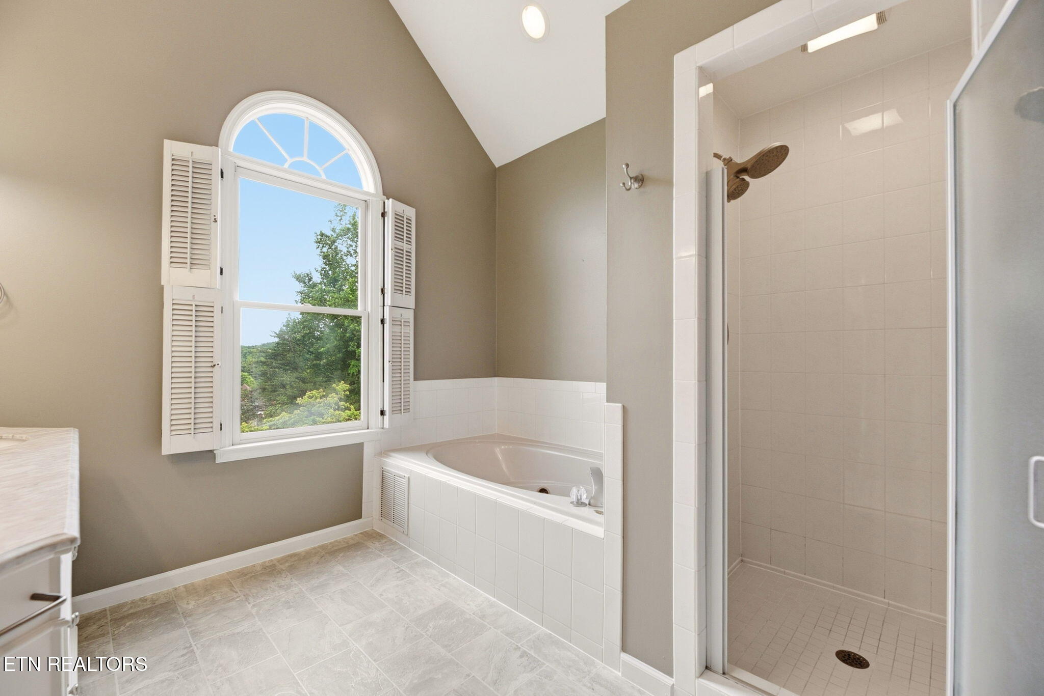38 Riverside Drive Oak Ridge TN 37830
