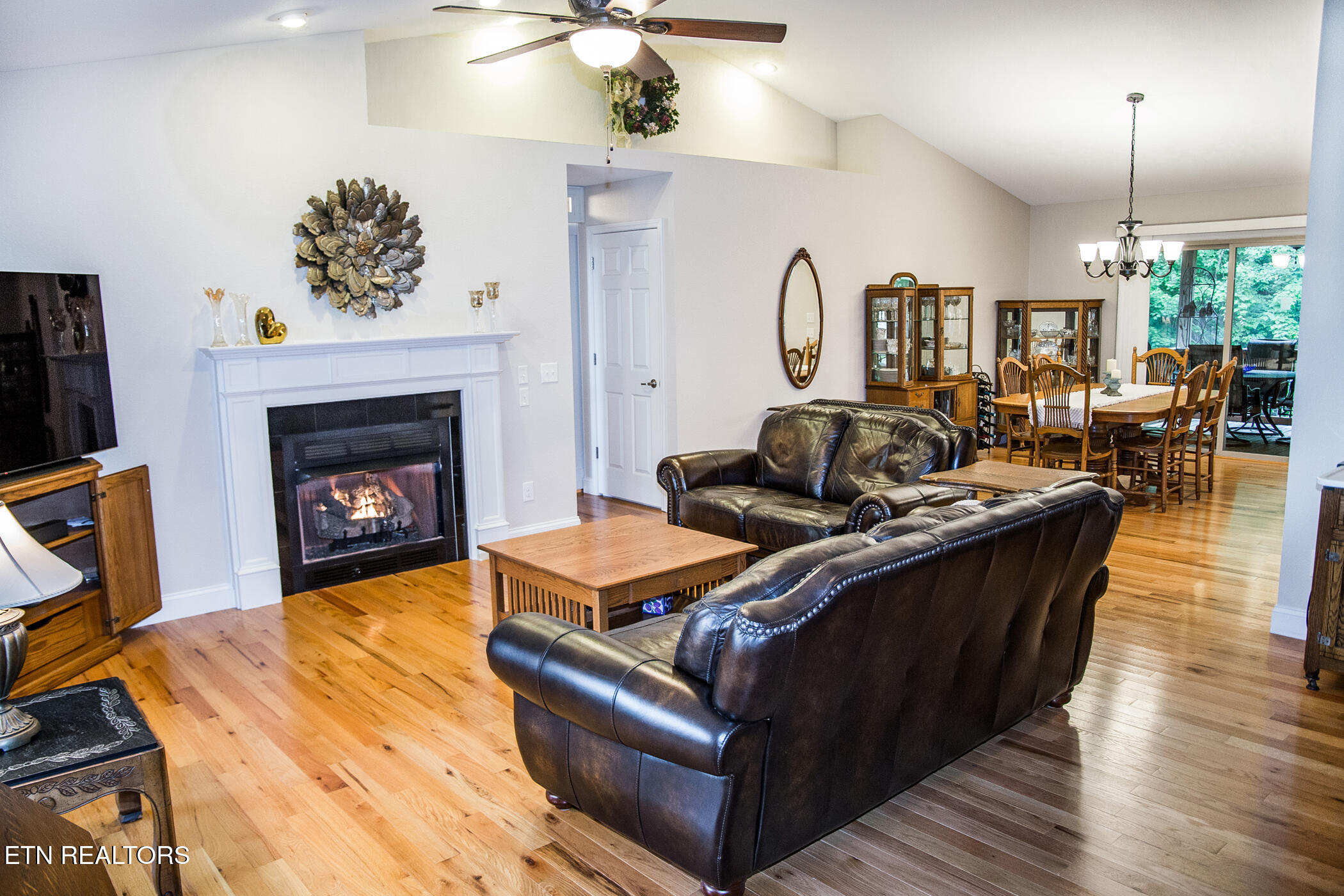 22 Chelteham Lane Crossville TN 38558