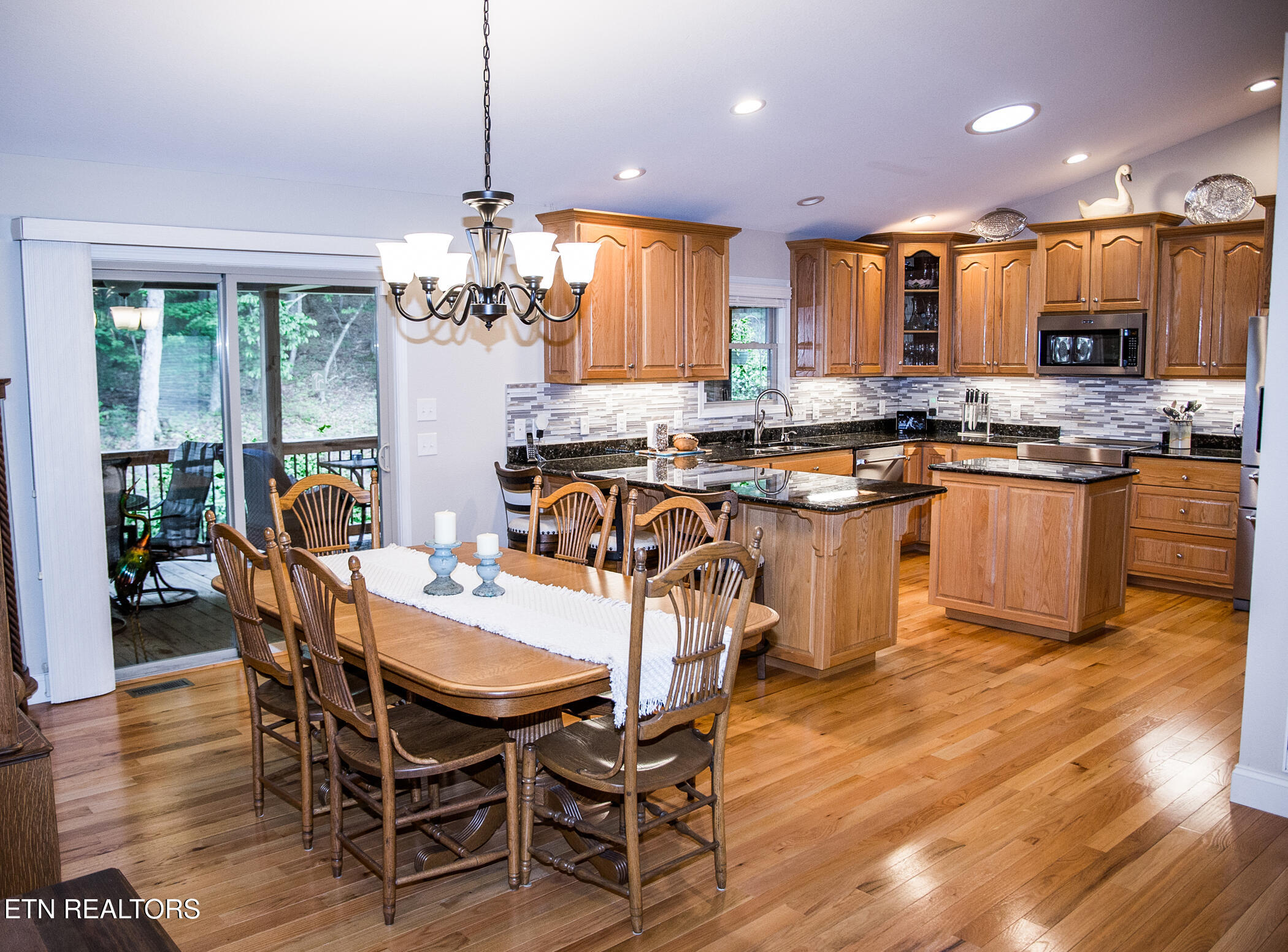 22 Chelteham Lane Crossville TN 38558