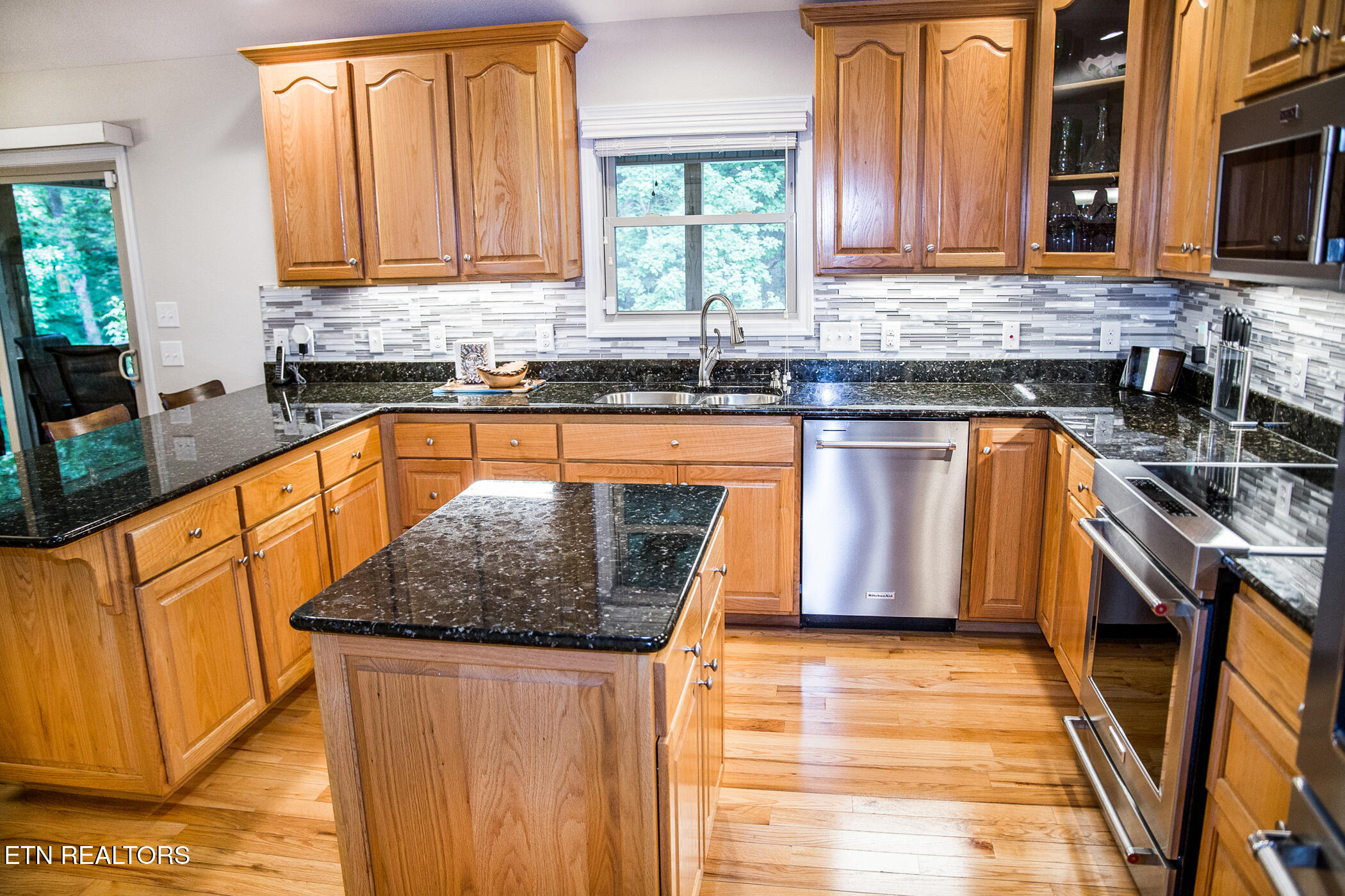 22 Chelteham Lane Crossville TN 38558