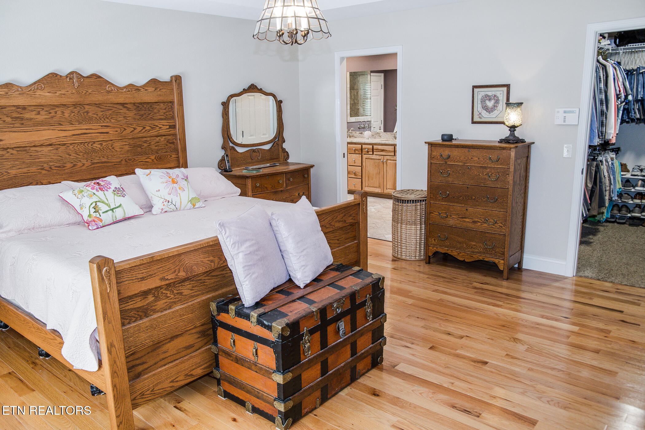 22 Chelteham Lane Crossville TN 38558