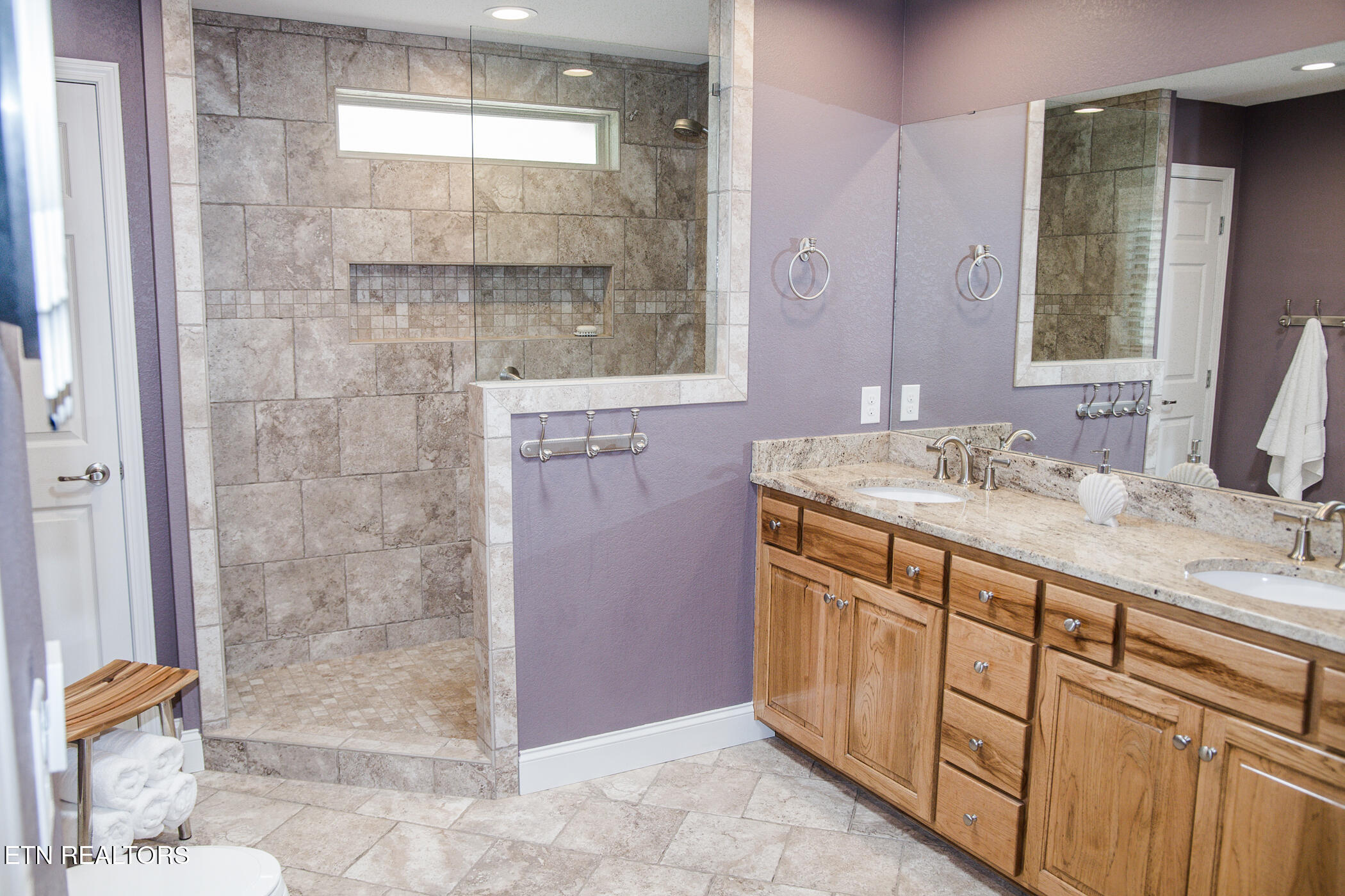 22 Chelteham Lane Crossville TN 38558