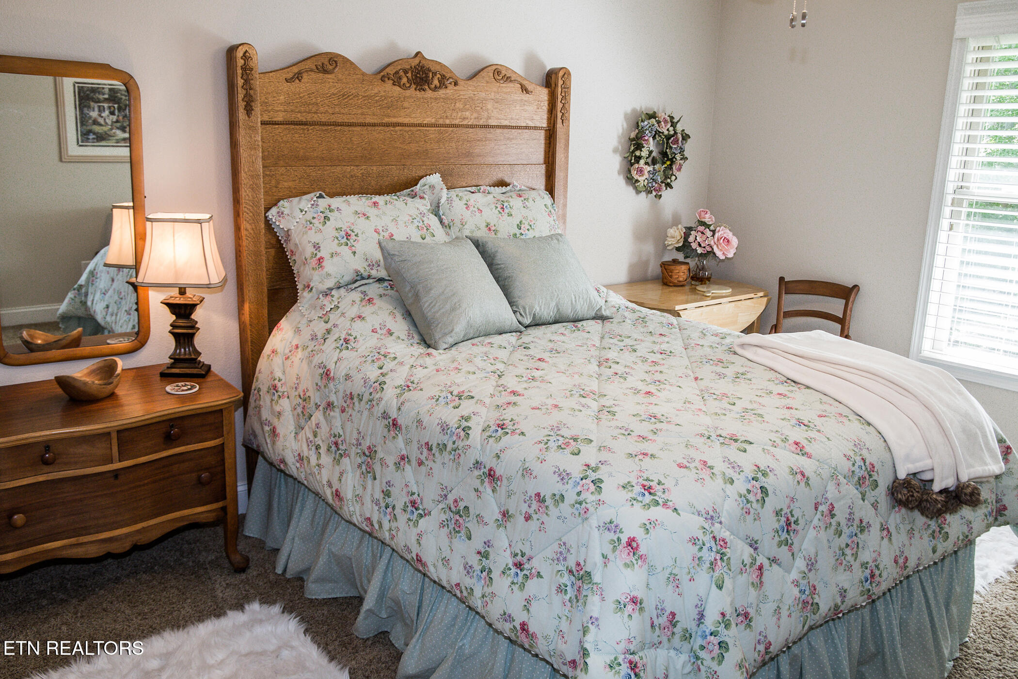 22 Chelteham Lane Crossville TN 38558