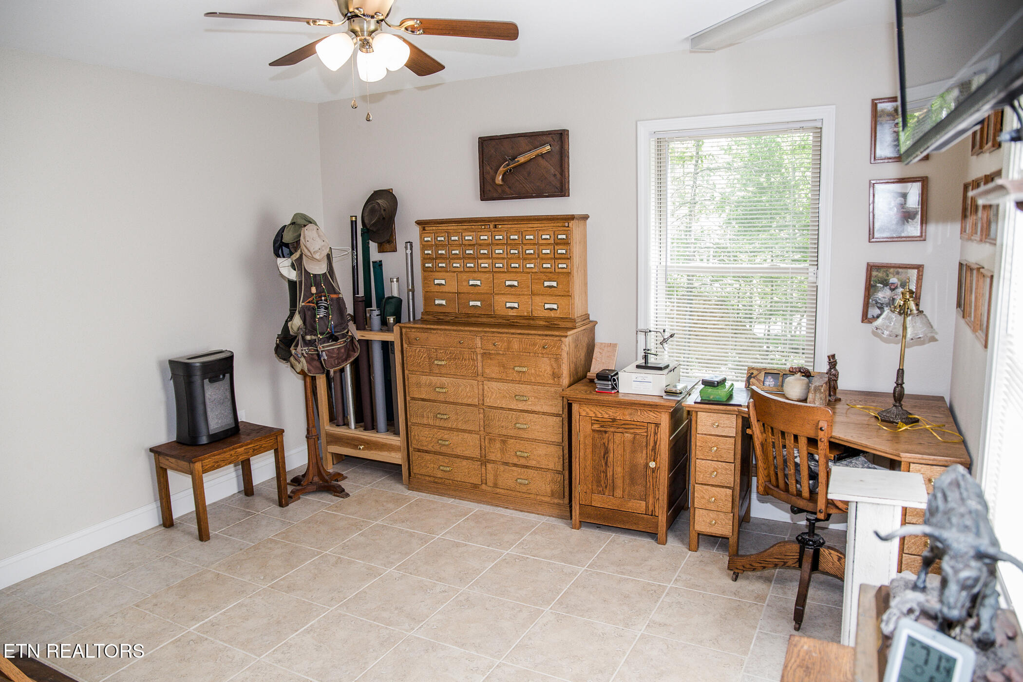 22 Chelteham Lane Crossville TN 38558