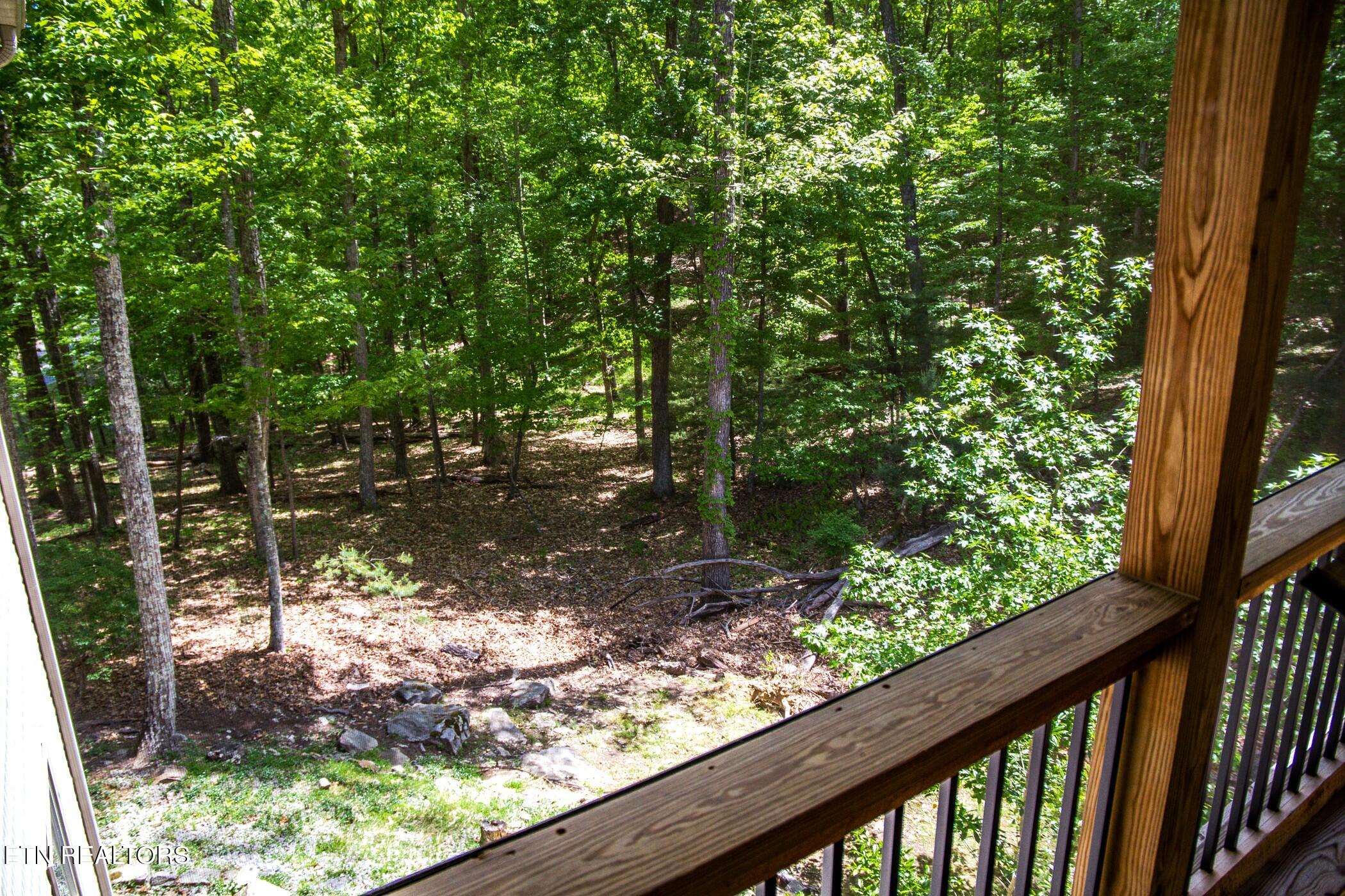 22 Chelteham Lane Crossville TN 38558