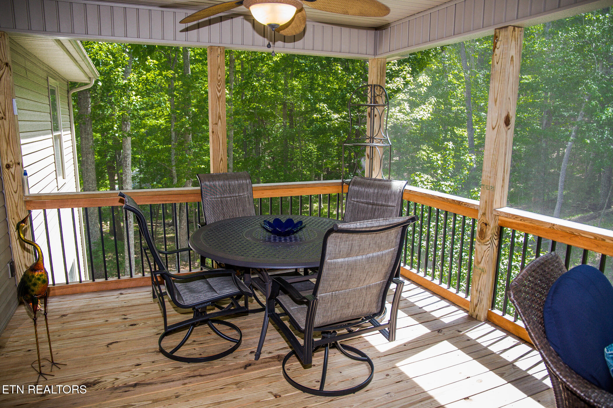 22 Chelteham Lane Crossville TN 38558