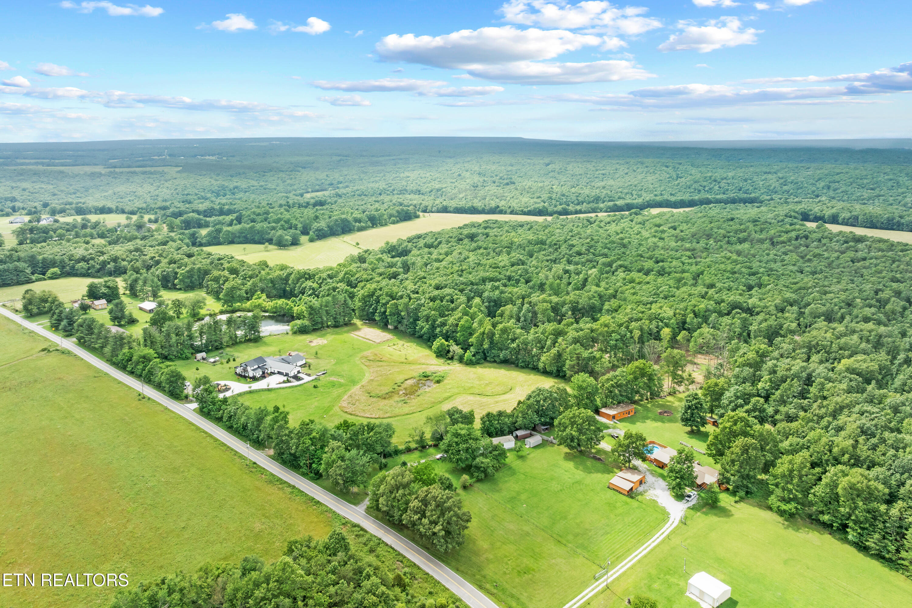 3358 Plateau Road Crossville TN 38571