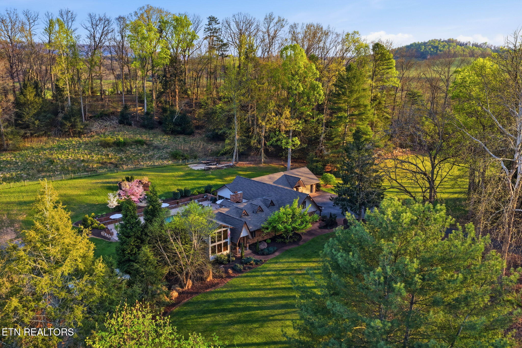 4953 Weaver Pike Bluff City TN 37618