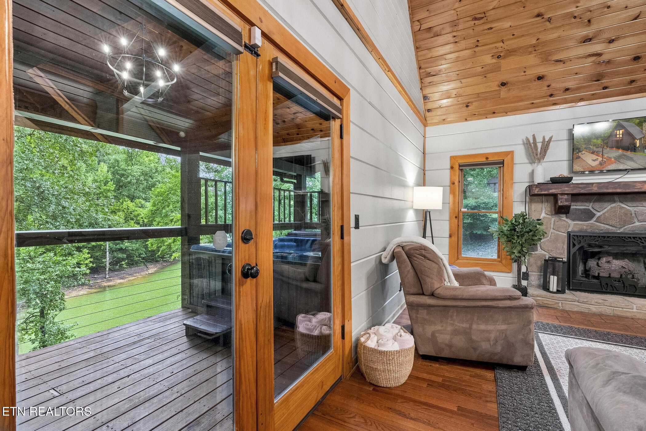 120 Daryl Way Sevierville TN 37876