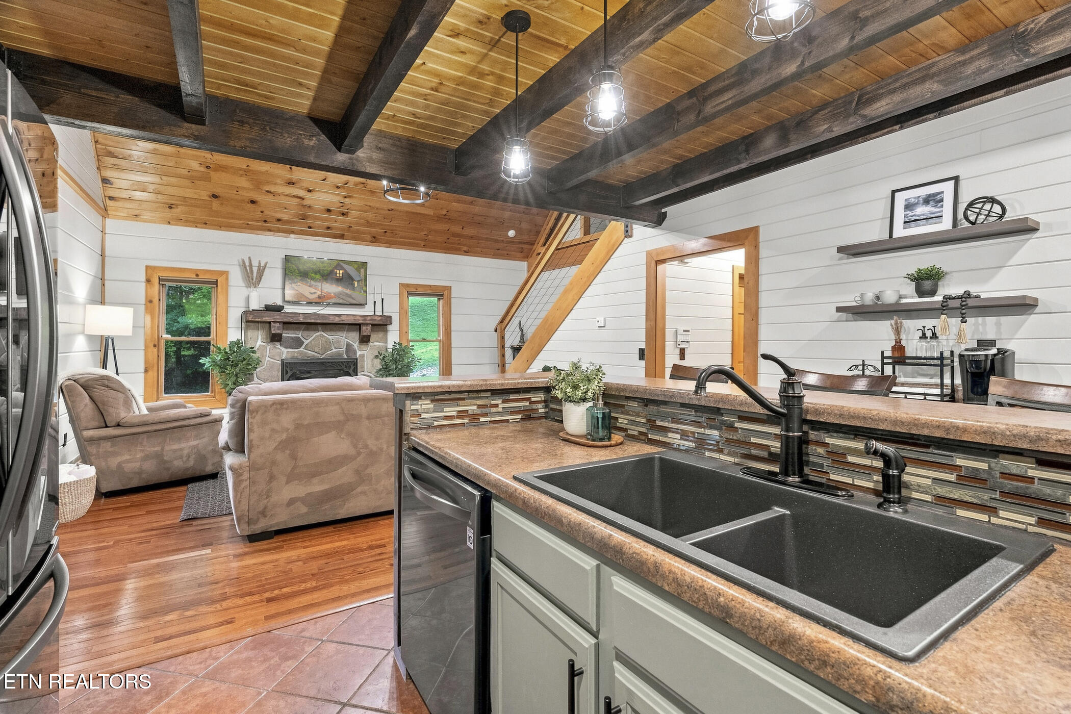 120 Daryl Way Sevierville TN 37876