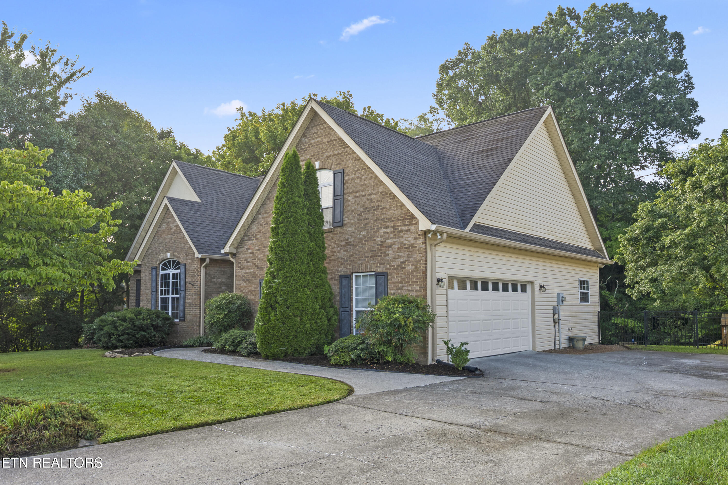 670 Whitesburg Drive Knoxville TN 37918