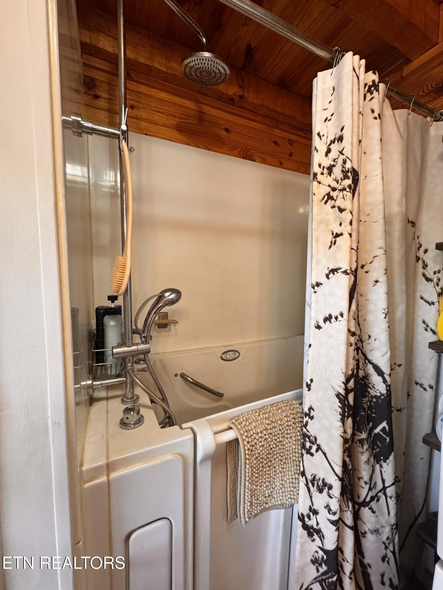 132 Sugar Maple Way Del Rio TN 37727