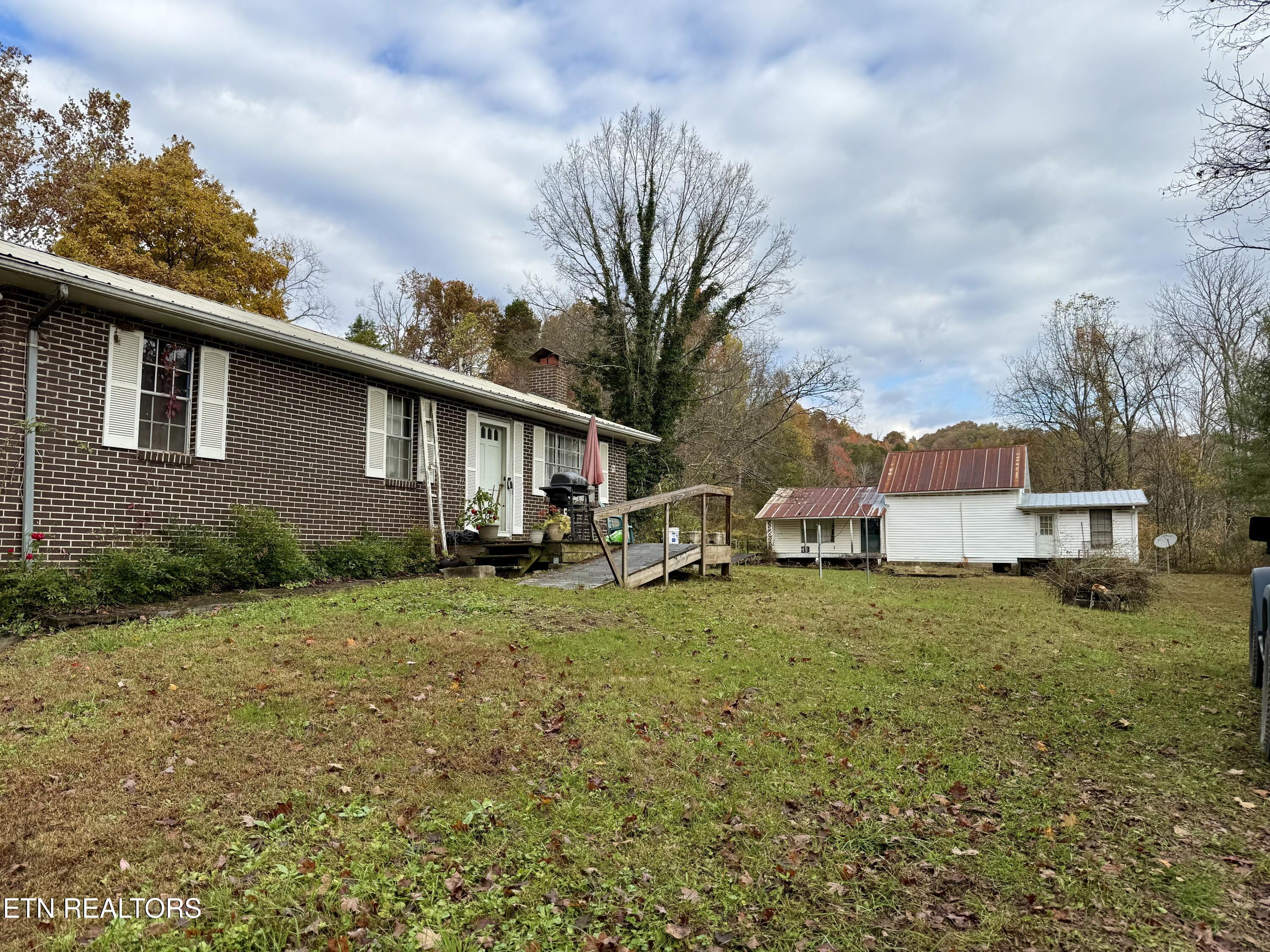 186 Drinnon Lane Sneedville TN 37869