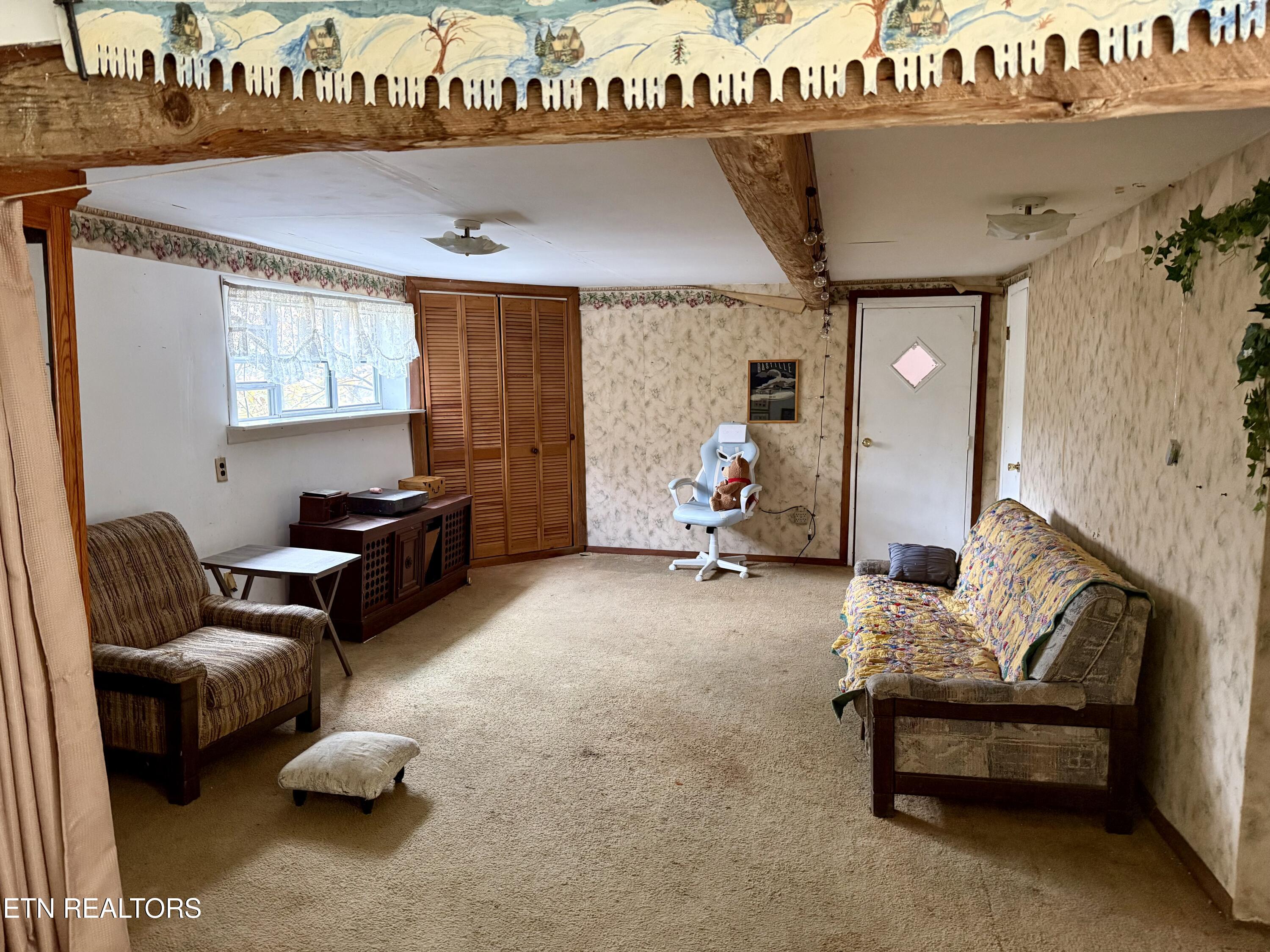 186 Drinnon Lane Sneedville TN 37869