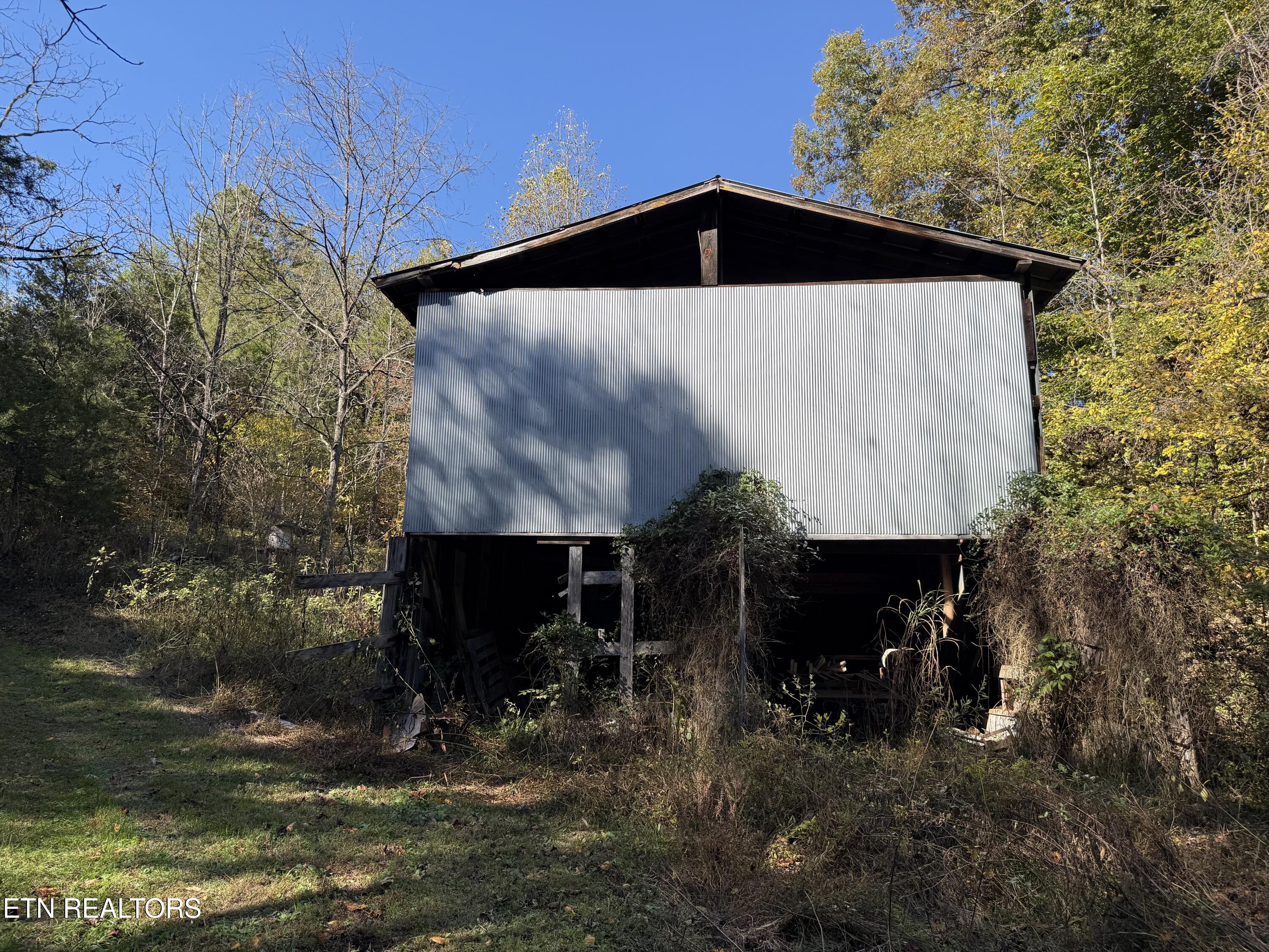 186 Drinnon Lane Sneedville TN 37869