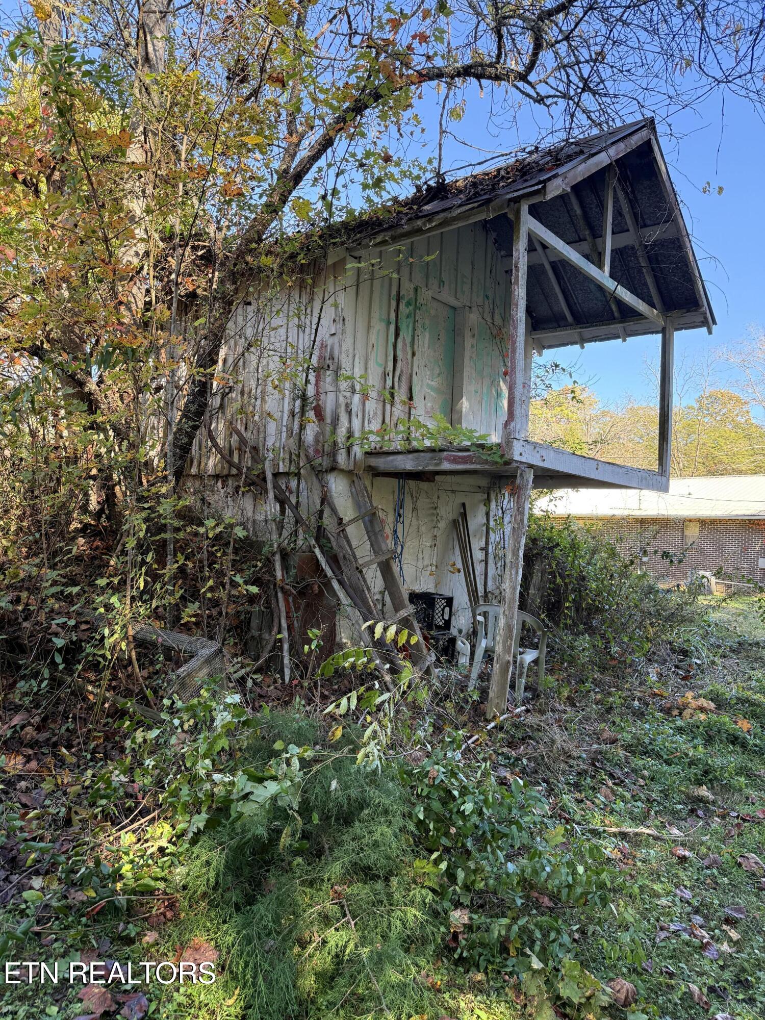 186 Drinnon Lane Sneedville TN 37869