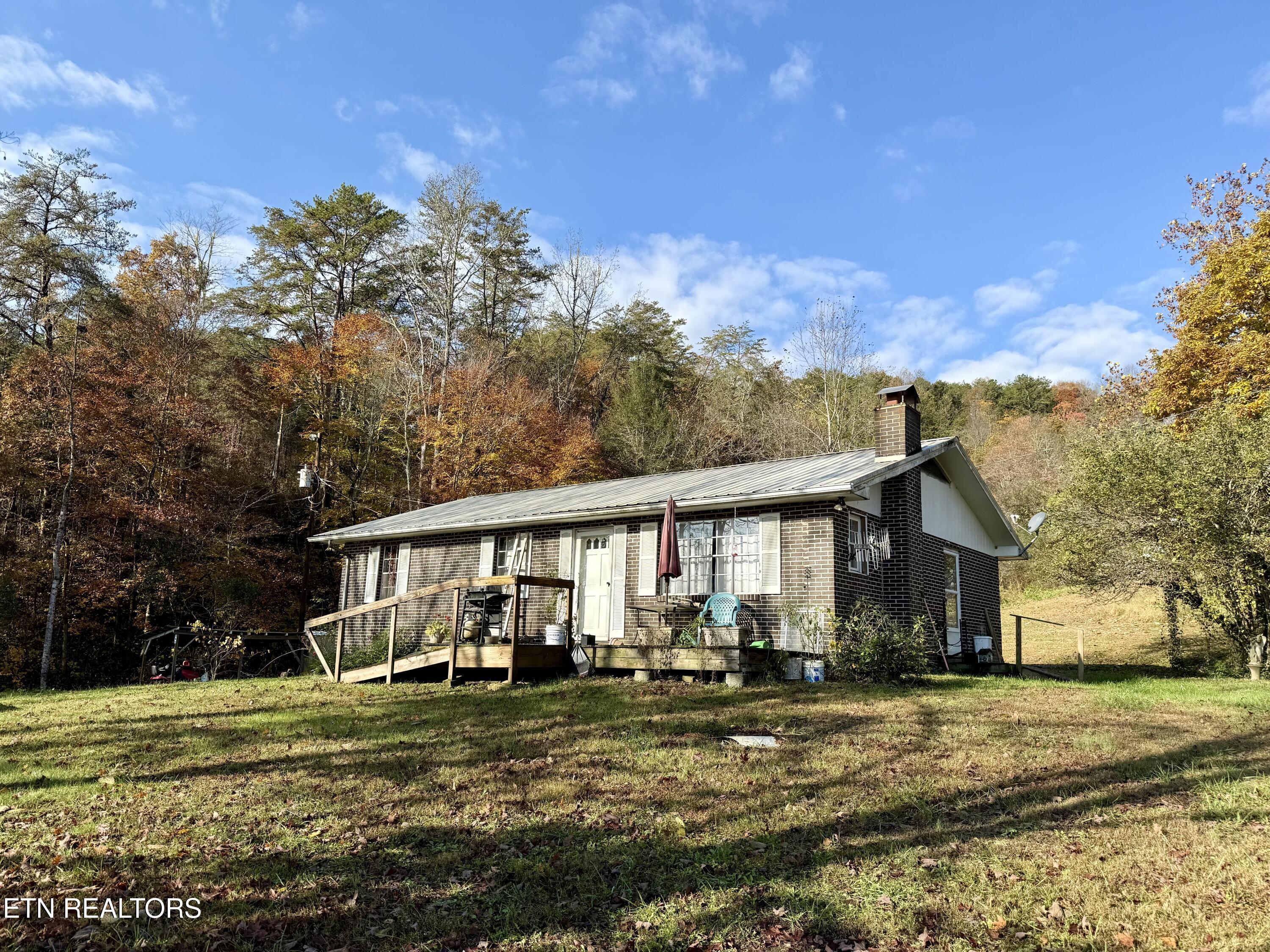186 Drinnon Lane Sneedville TN 37869