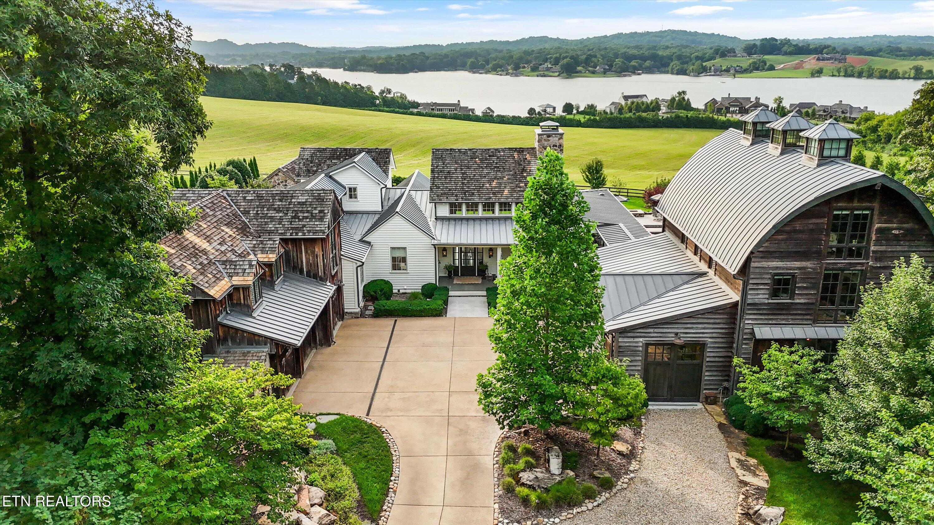 Knoxville TN, 2028 Arcadia Peninsula Way