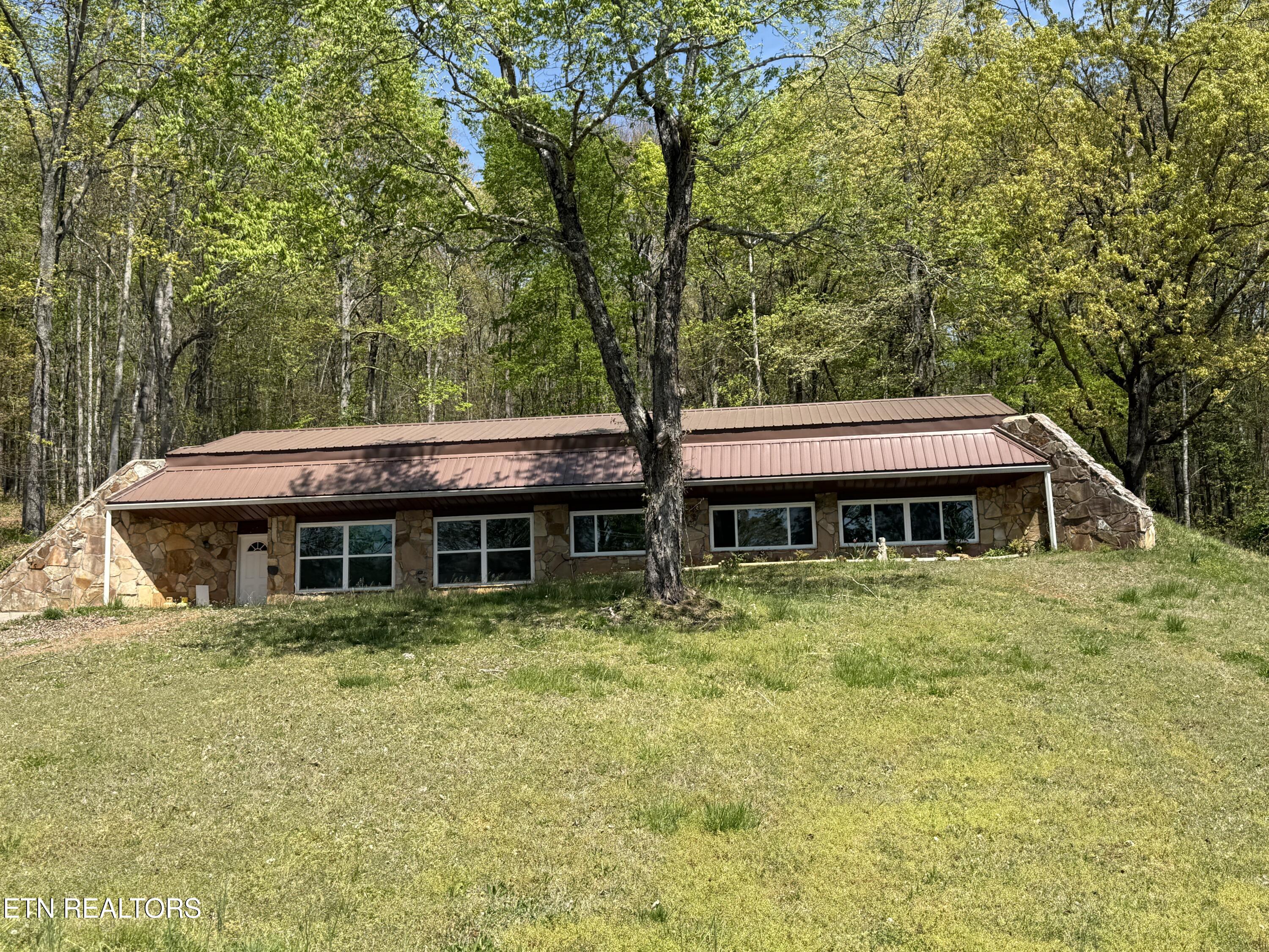 522 College Grove Road Rockwood TN 37854