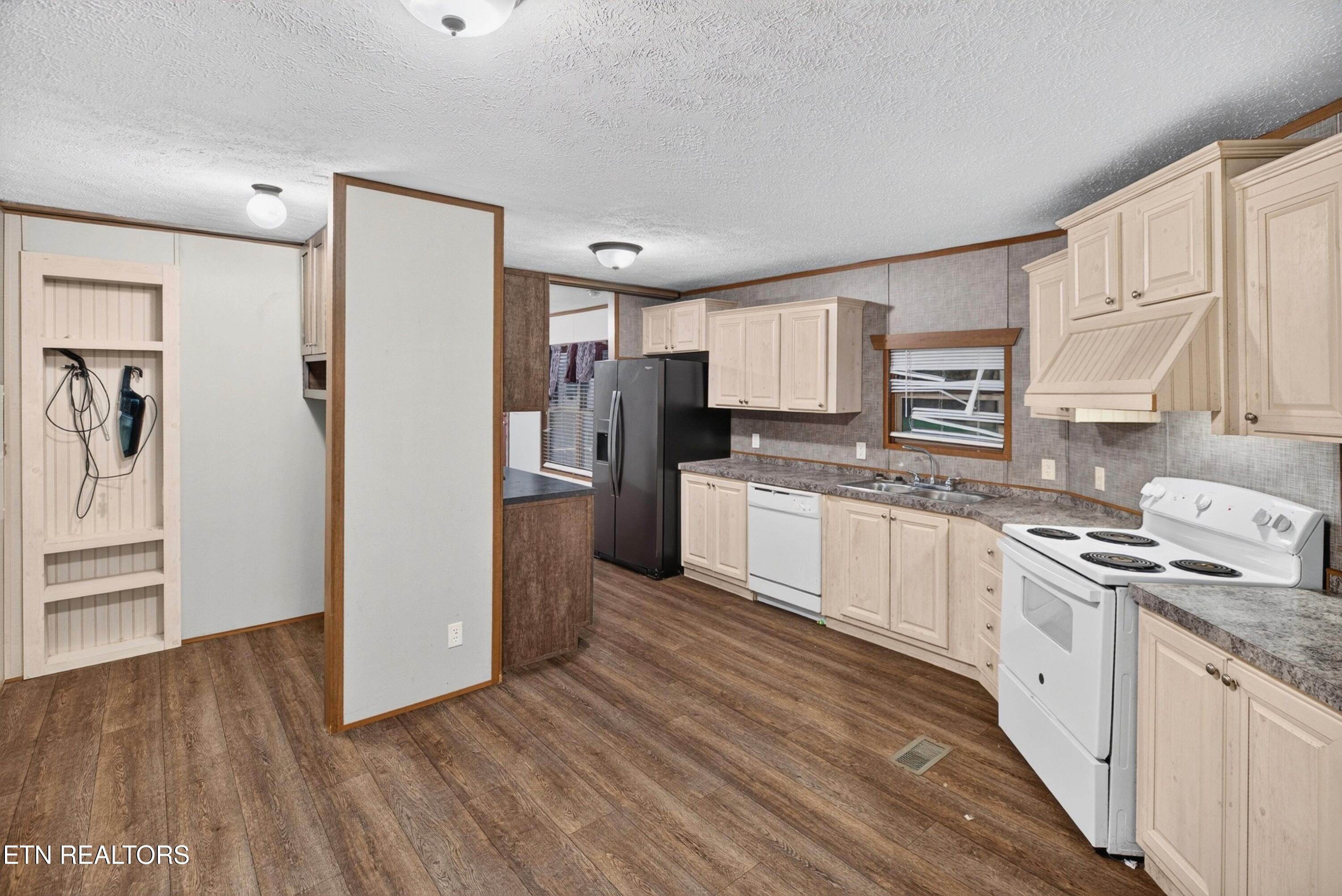 2501 Upper Caney Valley Road Tazewell TN 37879