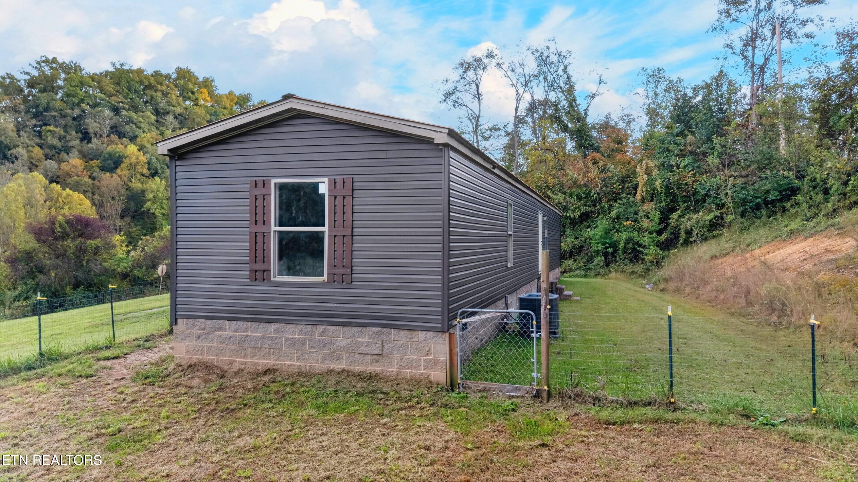 2501 Upper Caney Valley Road Tazewell TN 37879