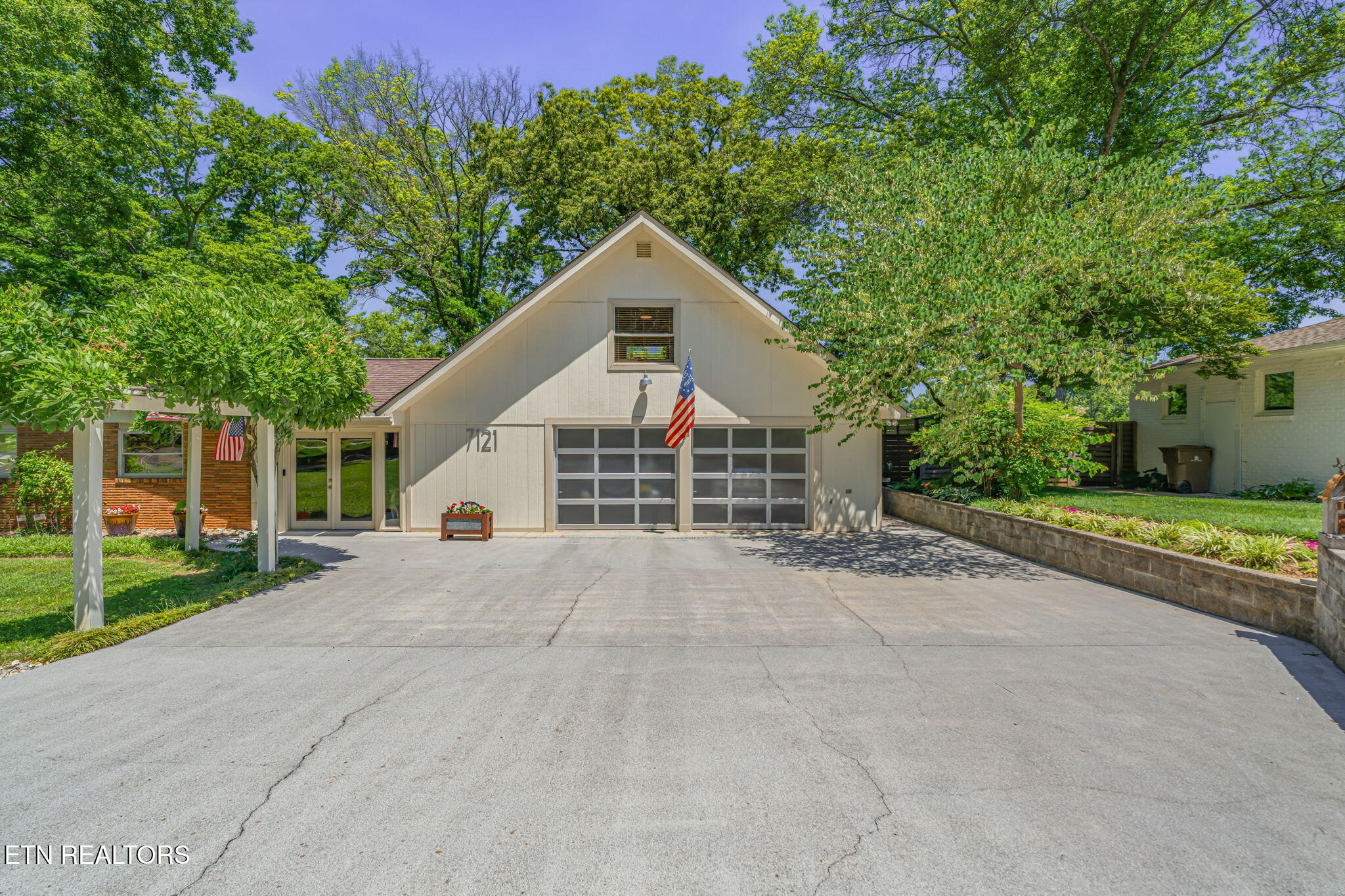 7121 Downing Drive Knoxville TN 37909