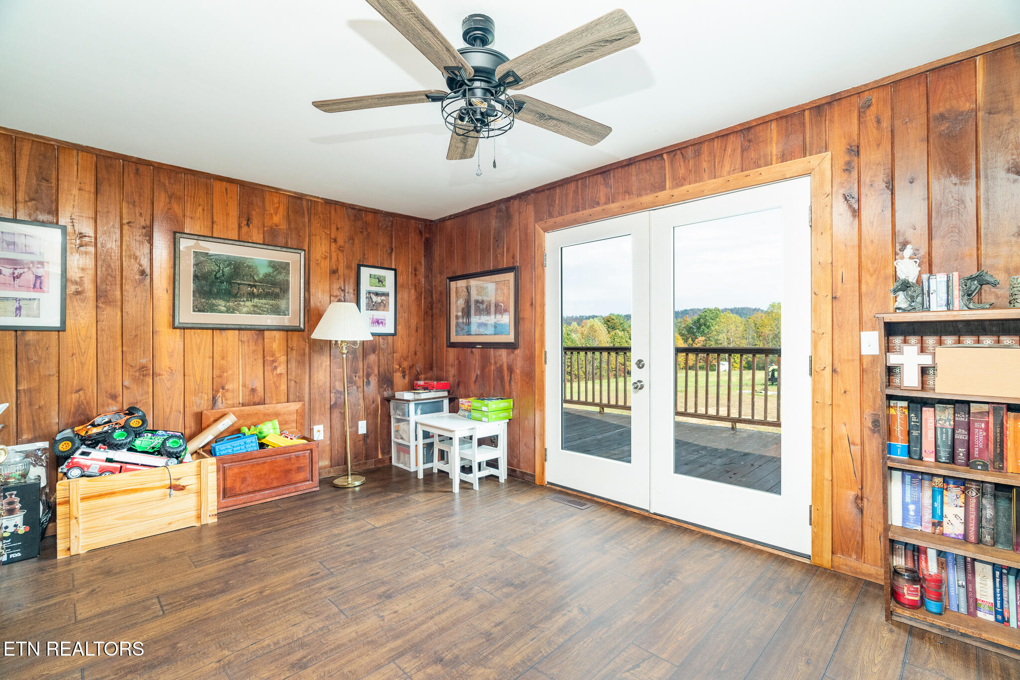 3767 Phillips Flats Road Oneida TN 37841