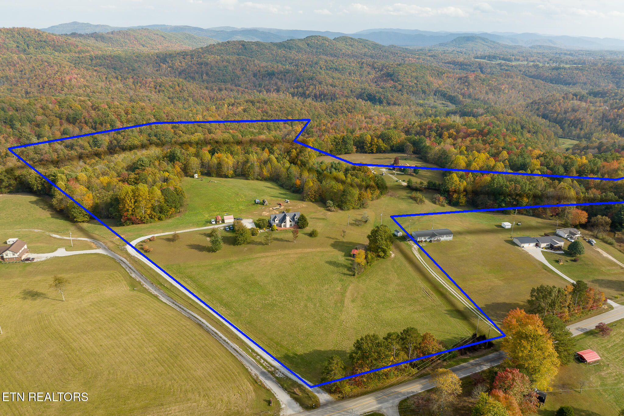 3767 Phillips Flats Road Oneida TN 37841
