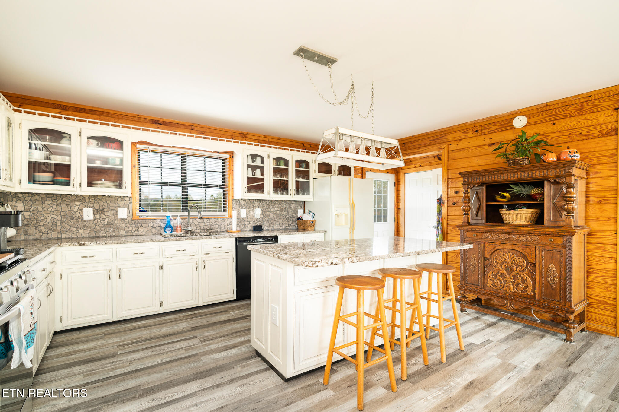 3767 Phillips Flats Road Oneida TN 37841