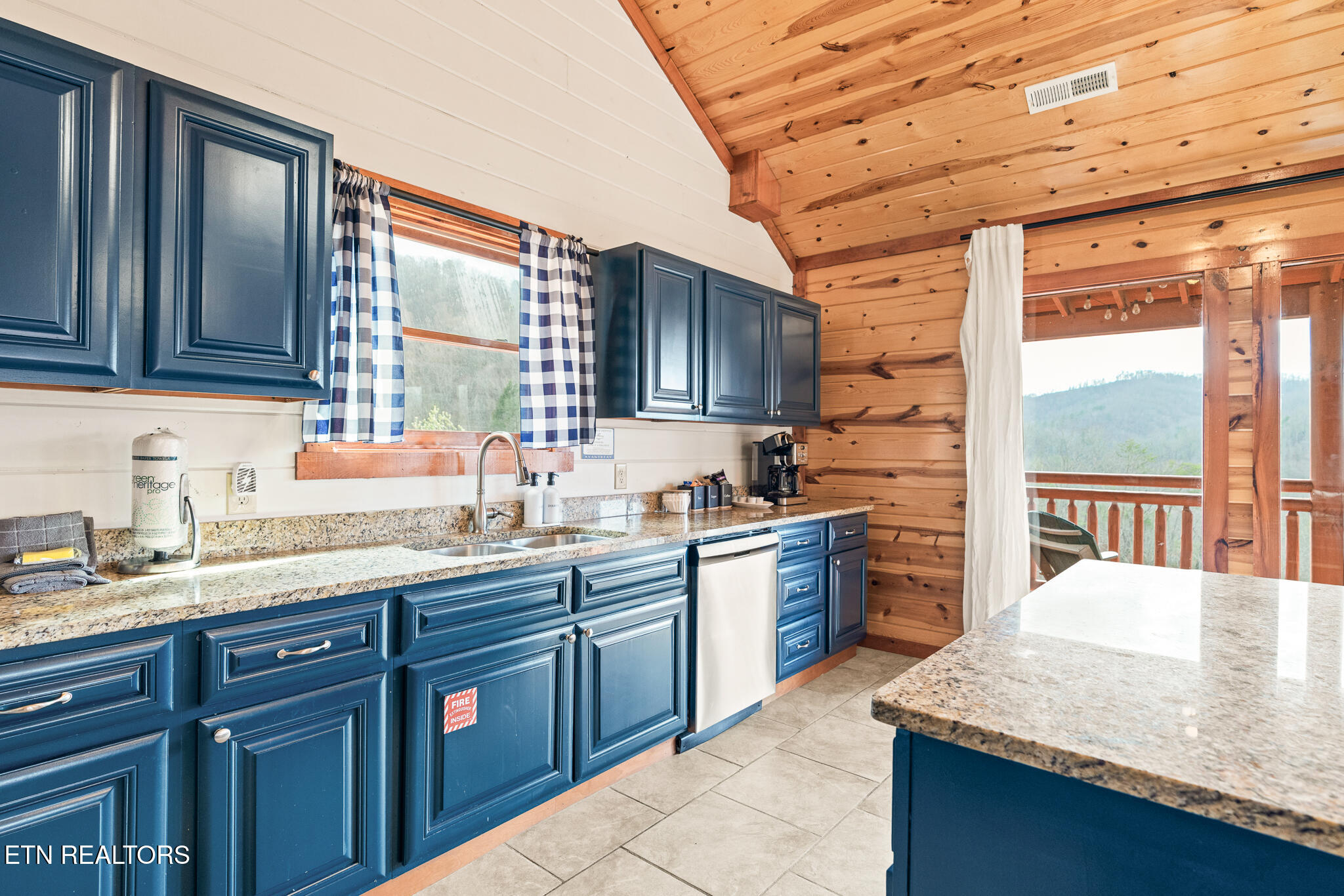 3310 Smoky Ridge Way Sevierville TN 37862