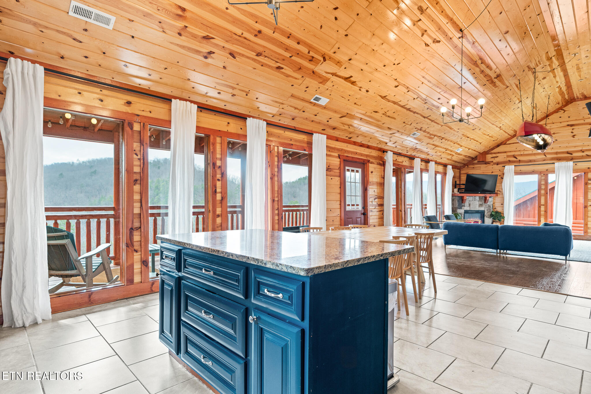 3310 Smoky Ridge Way Sevierville TN 37862